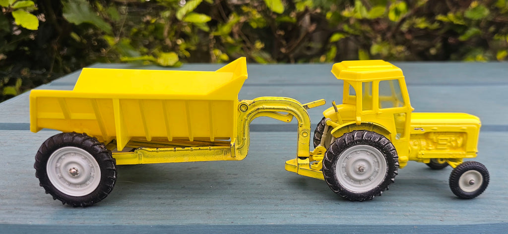 Britains Fordson Major Industrial Yellow With Shawnee Poole Dump Trailer 9630