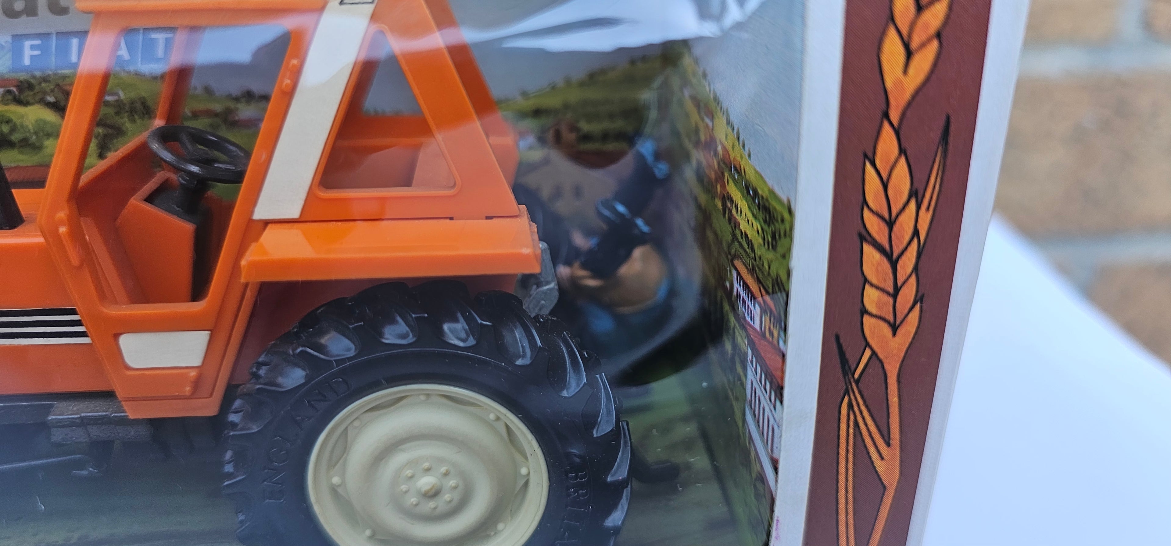 Britains Fiat 880 DT Tractor 9528