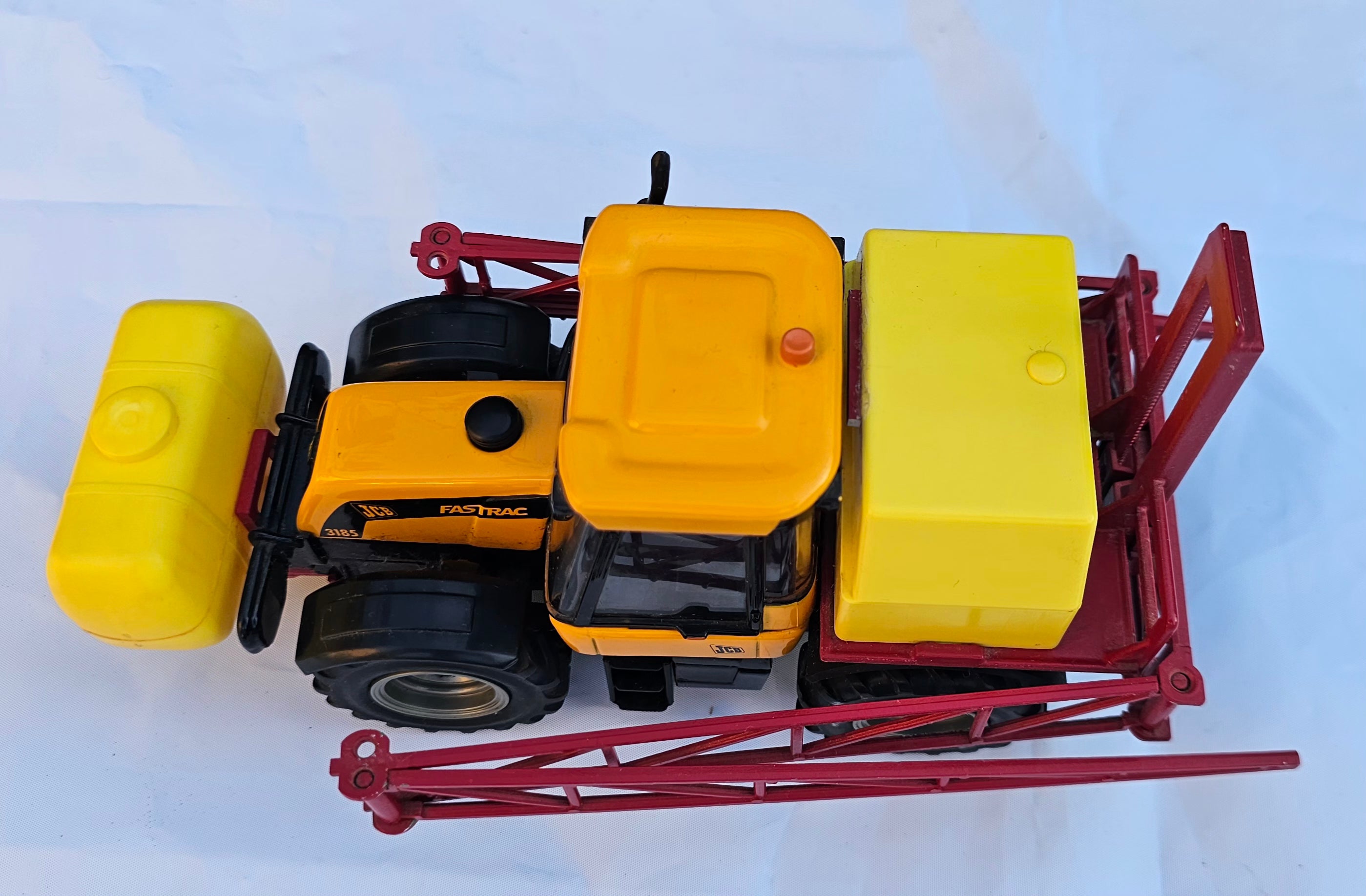 Britains JCB Fastrac 3185 Tractor & Mounted Sprayer Conversion
