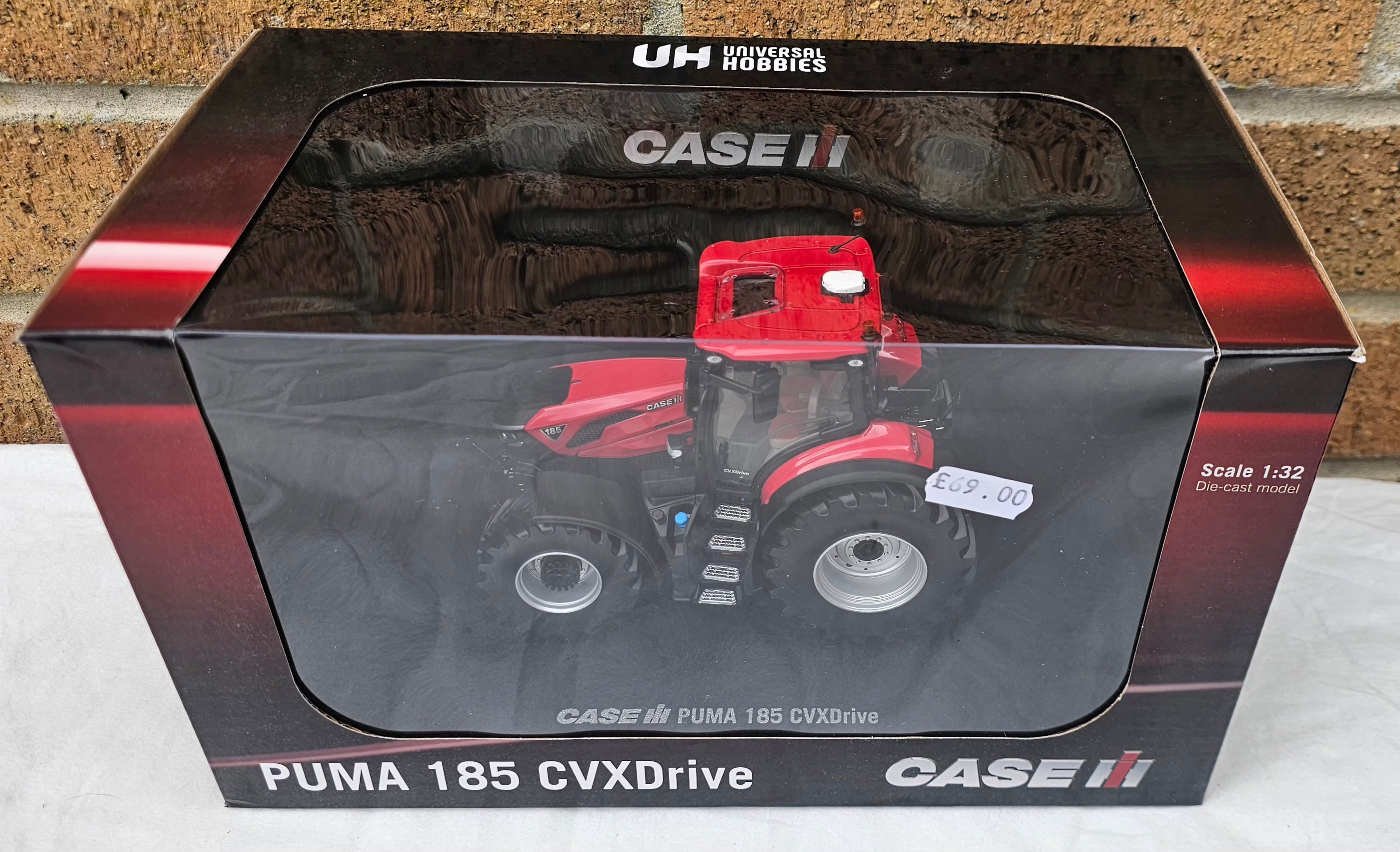 Universal Hobbies Case Puma 185 CVXDrive Tractor UH6811