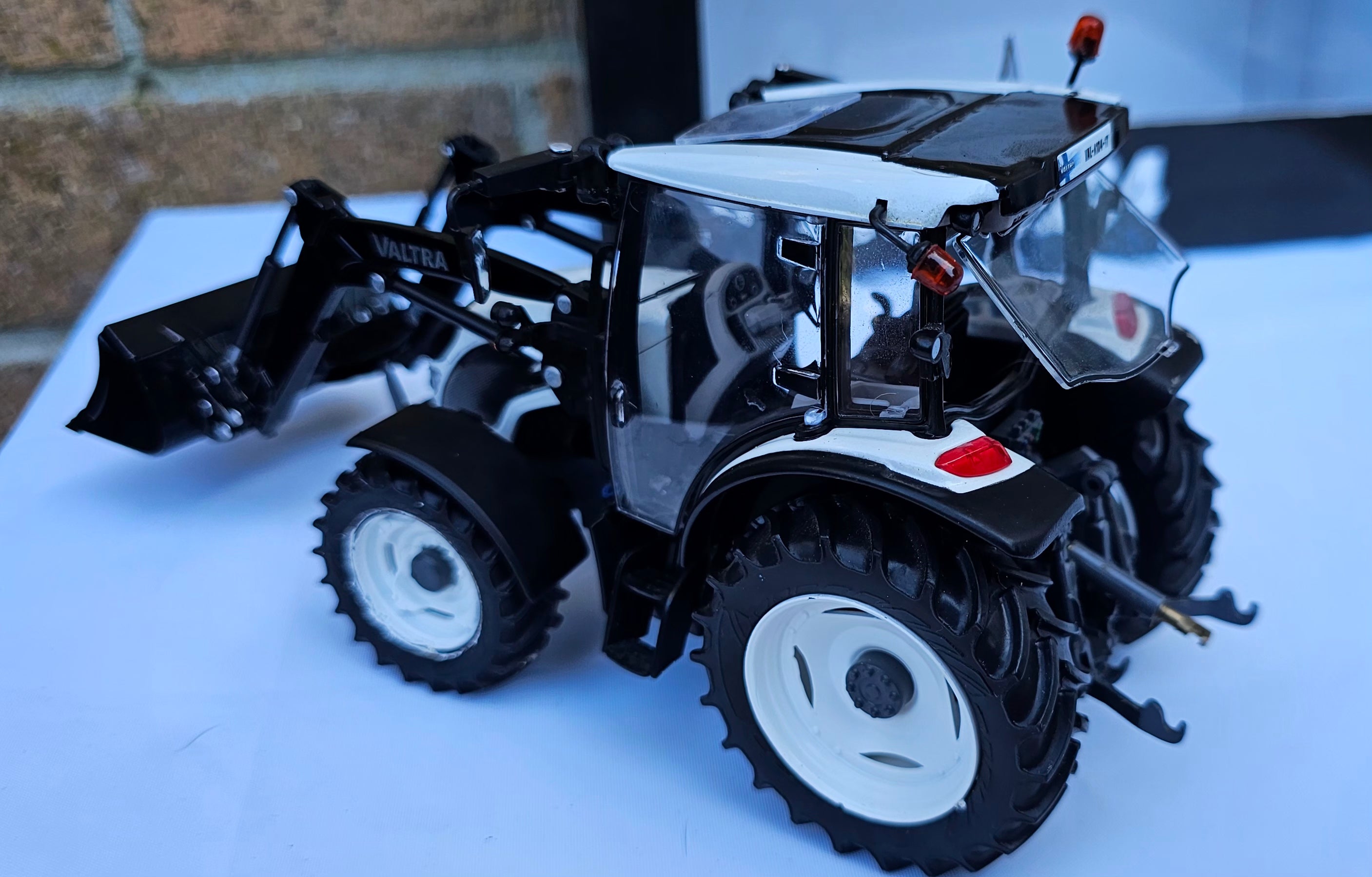 ROS Valtra A104 Tractor & Front Loader