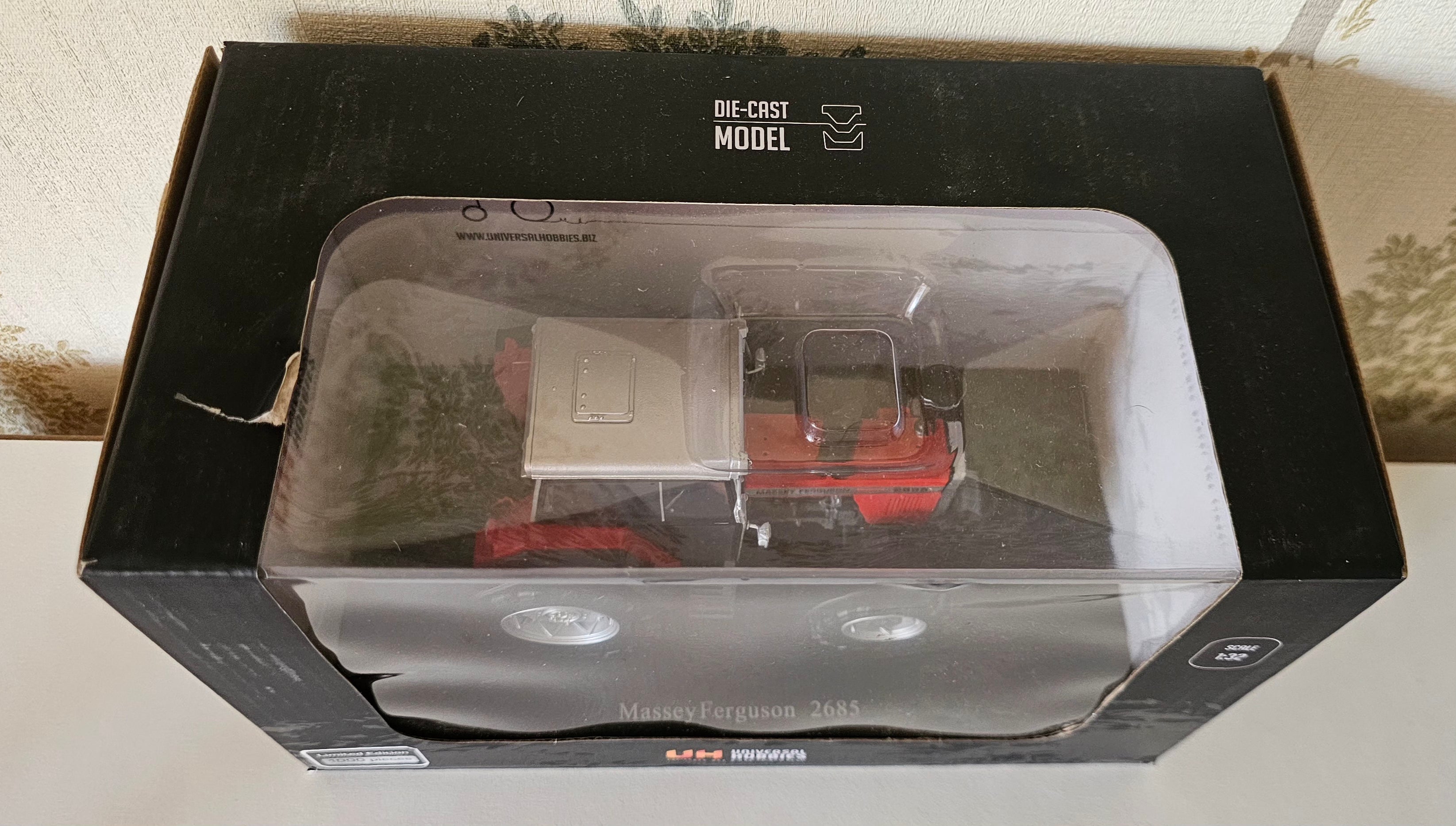 Universal Hobbies Massey Ferguson 2685 Limited Edition UH6369