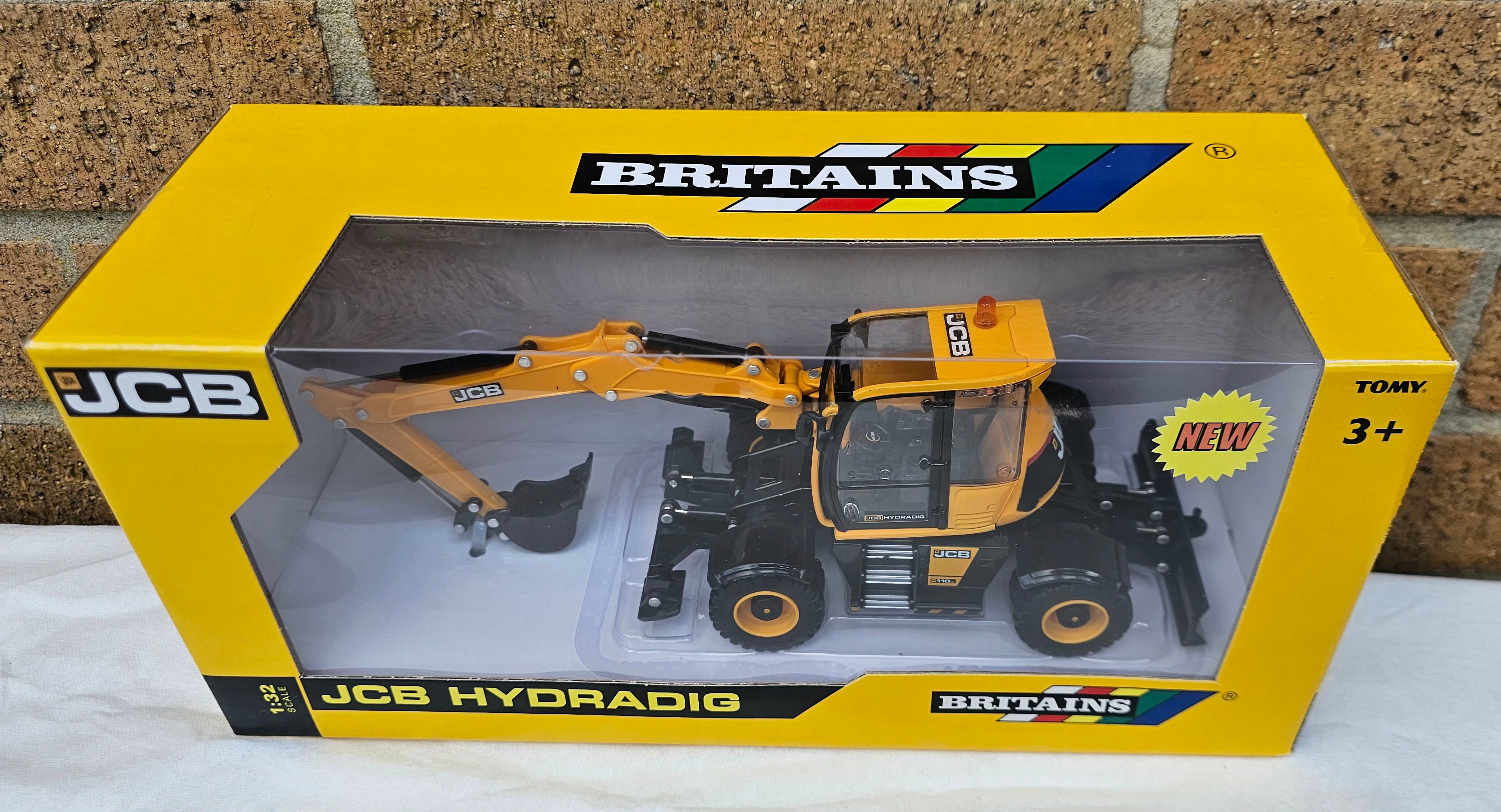 Britains JCB Hydradig 43178