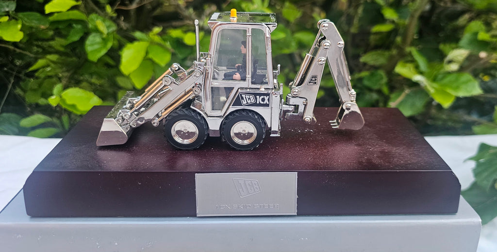 Britains JCB 1CX Skid Steer Chrome Specialist Collectors Item 40573