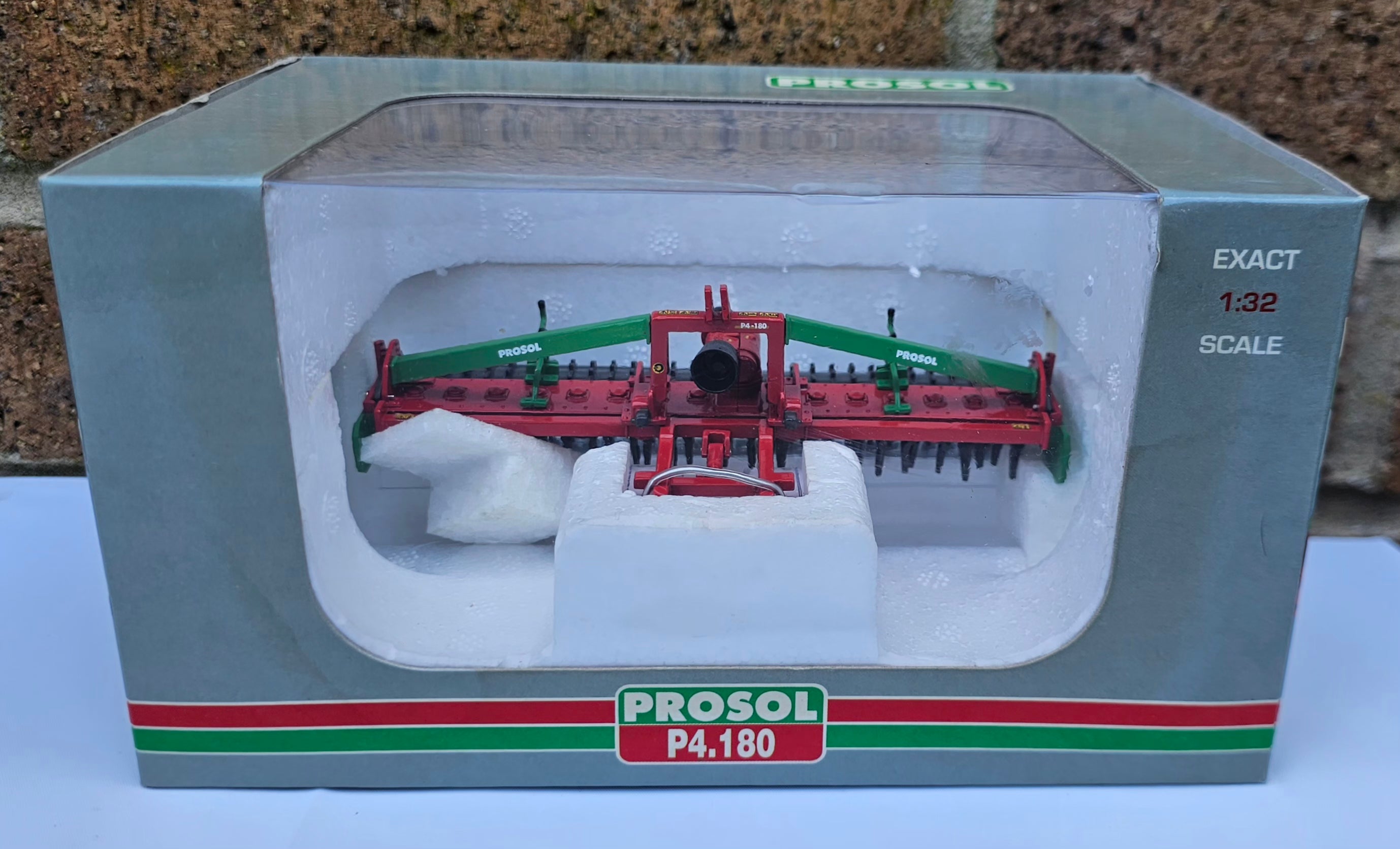 Universal Hobbies Prosol P4.180 UH68106
