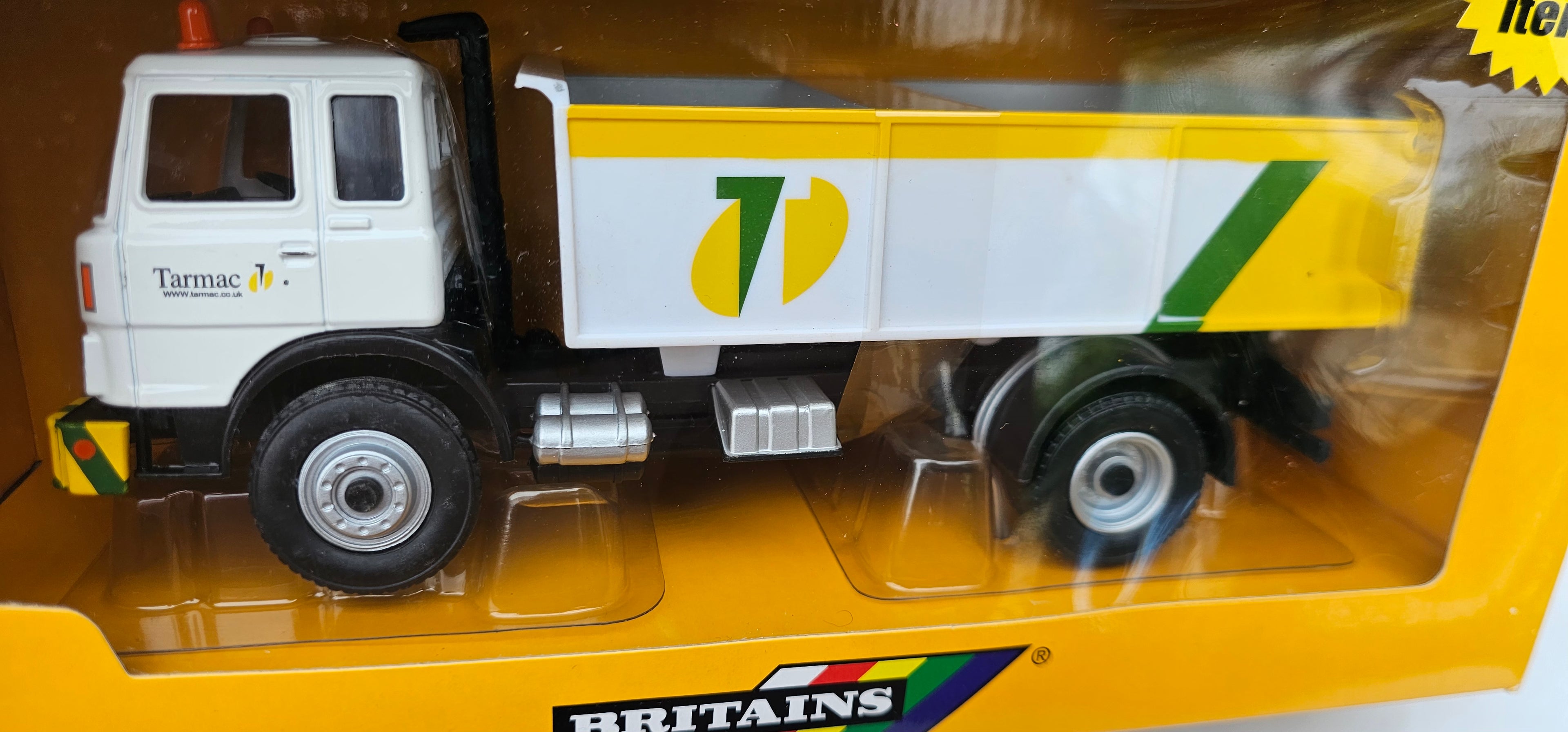 Britains Tarmc Tipper Lorry 40746