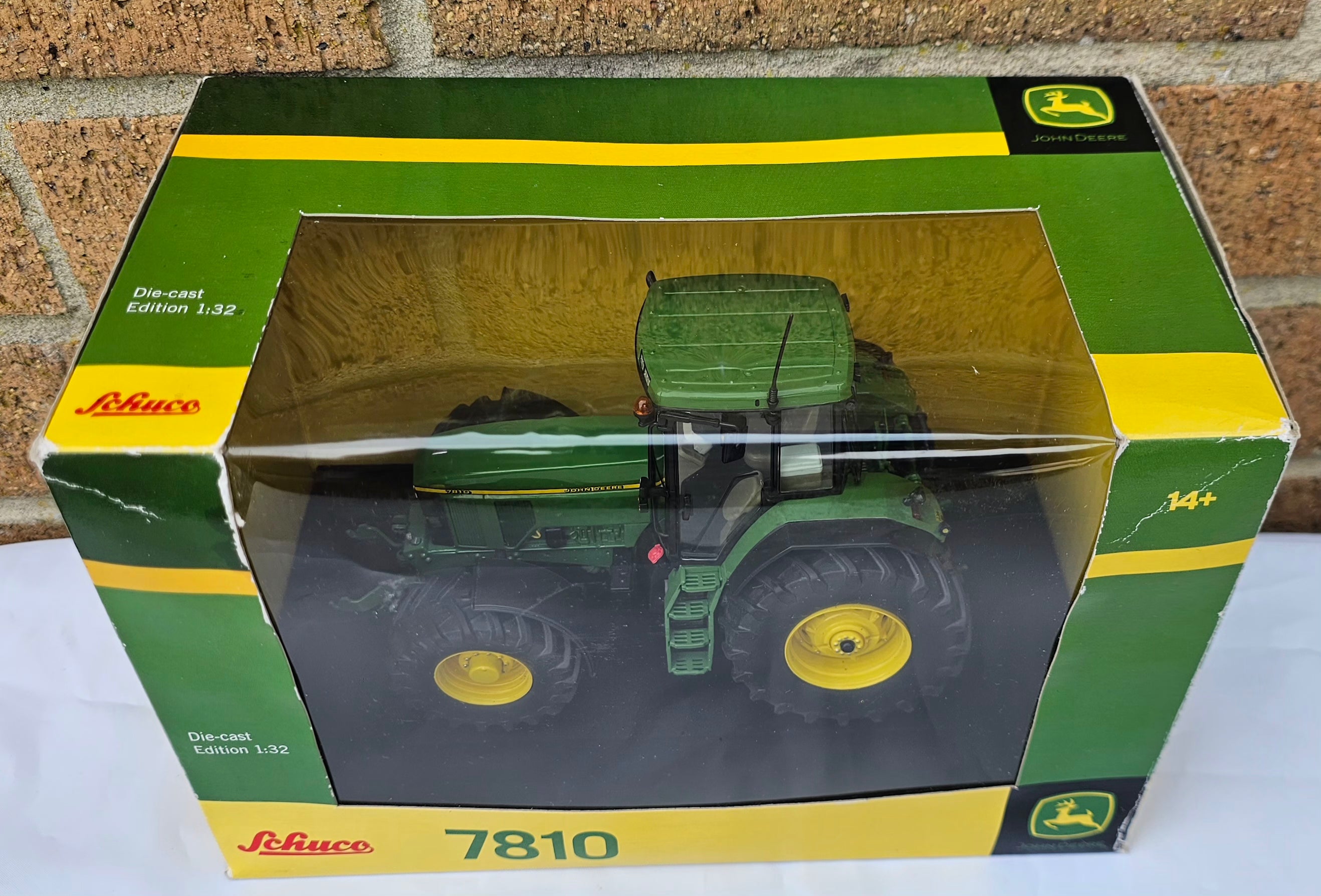 Schuco John Deere 7810 Tractor