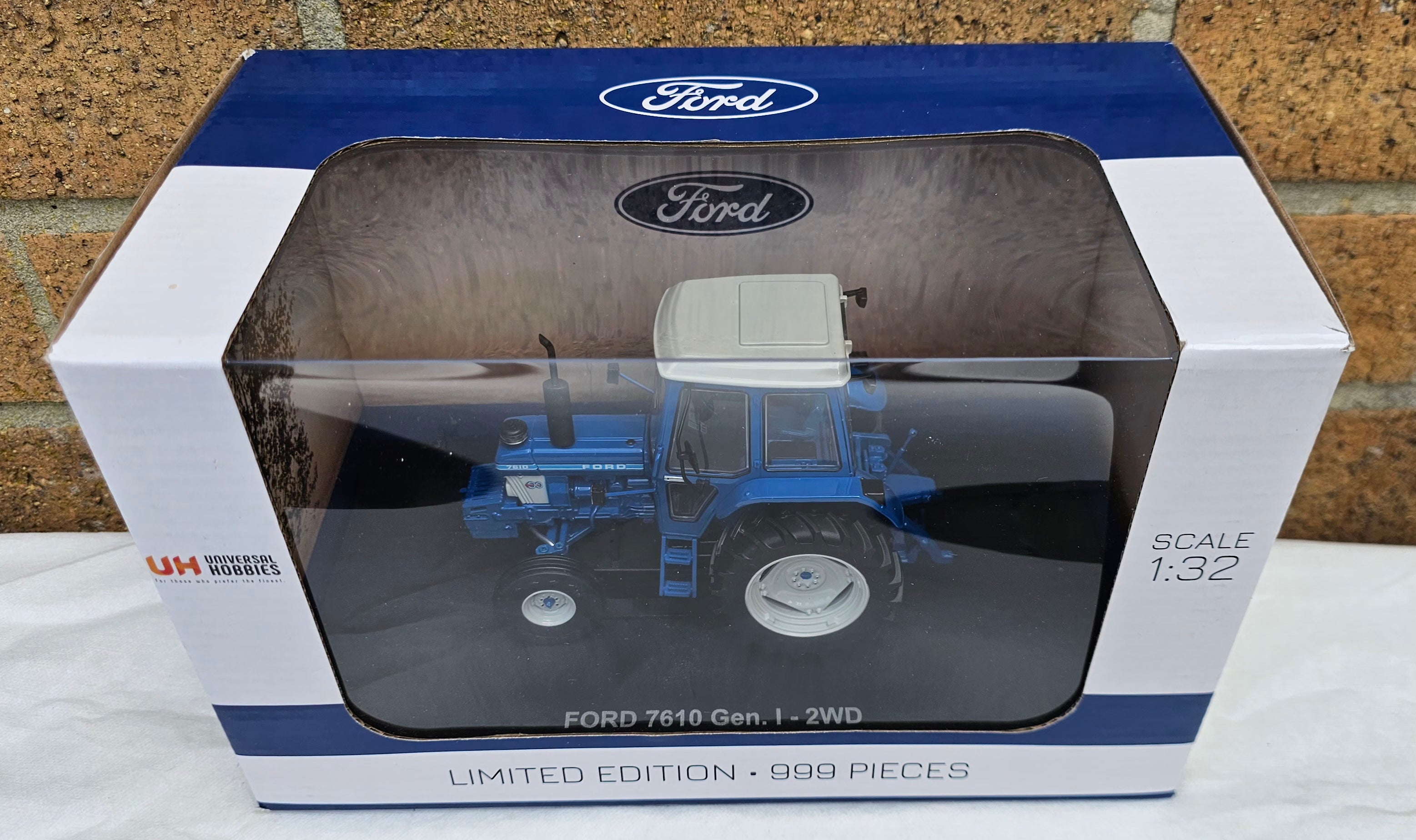 Universal Hobbies Ford 7610 Tractor 2WD Gen 1 UH6443