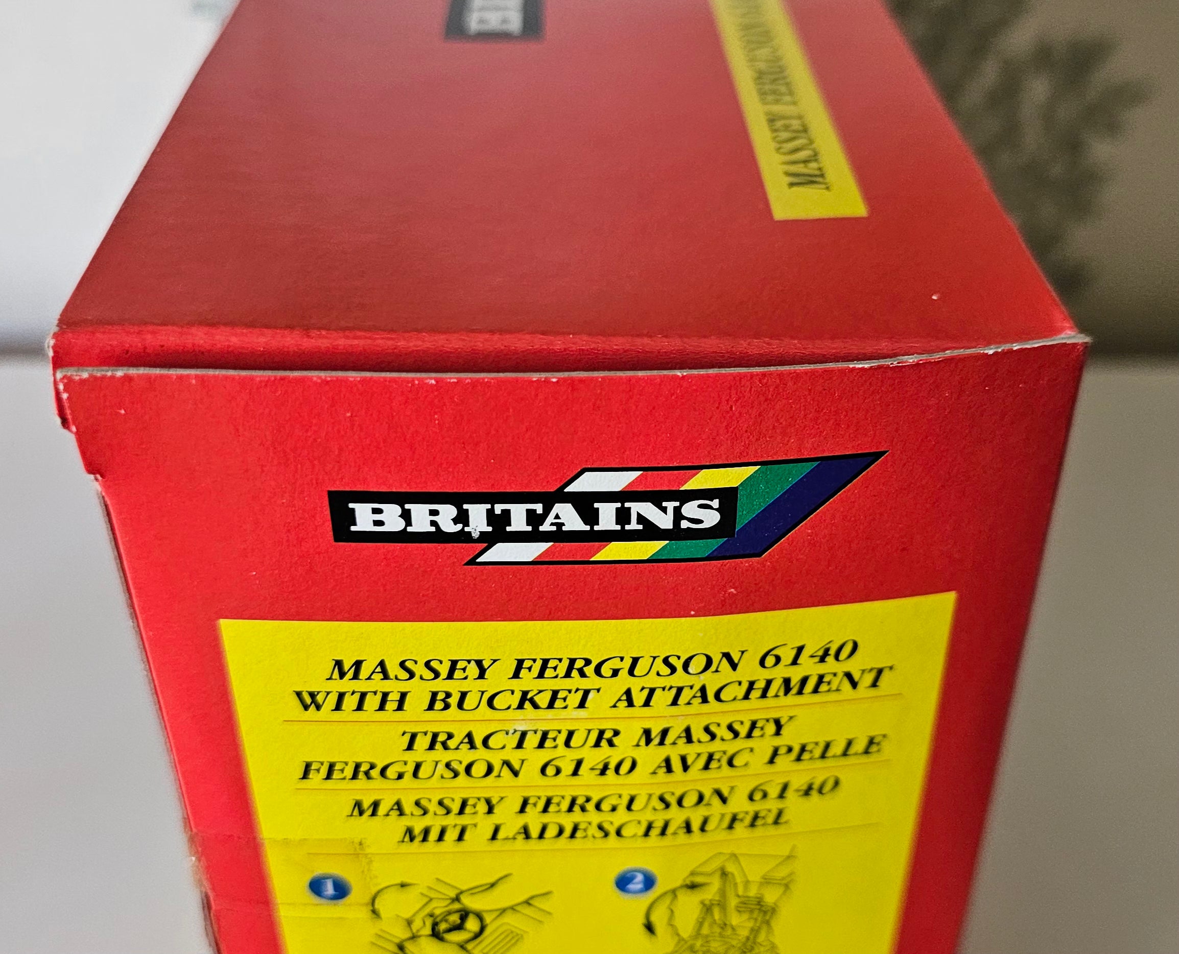 Britains Massey Ferguson 6140 Tractor & Bucket Attatchment 9450