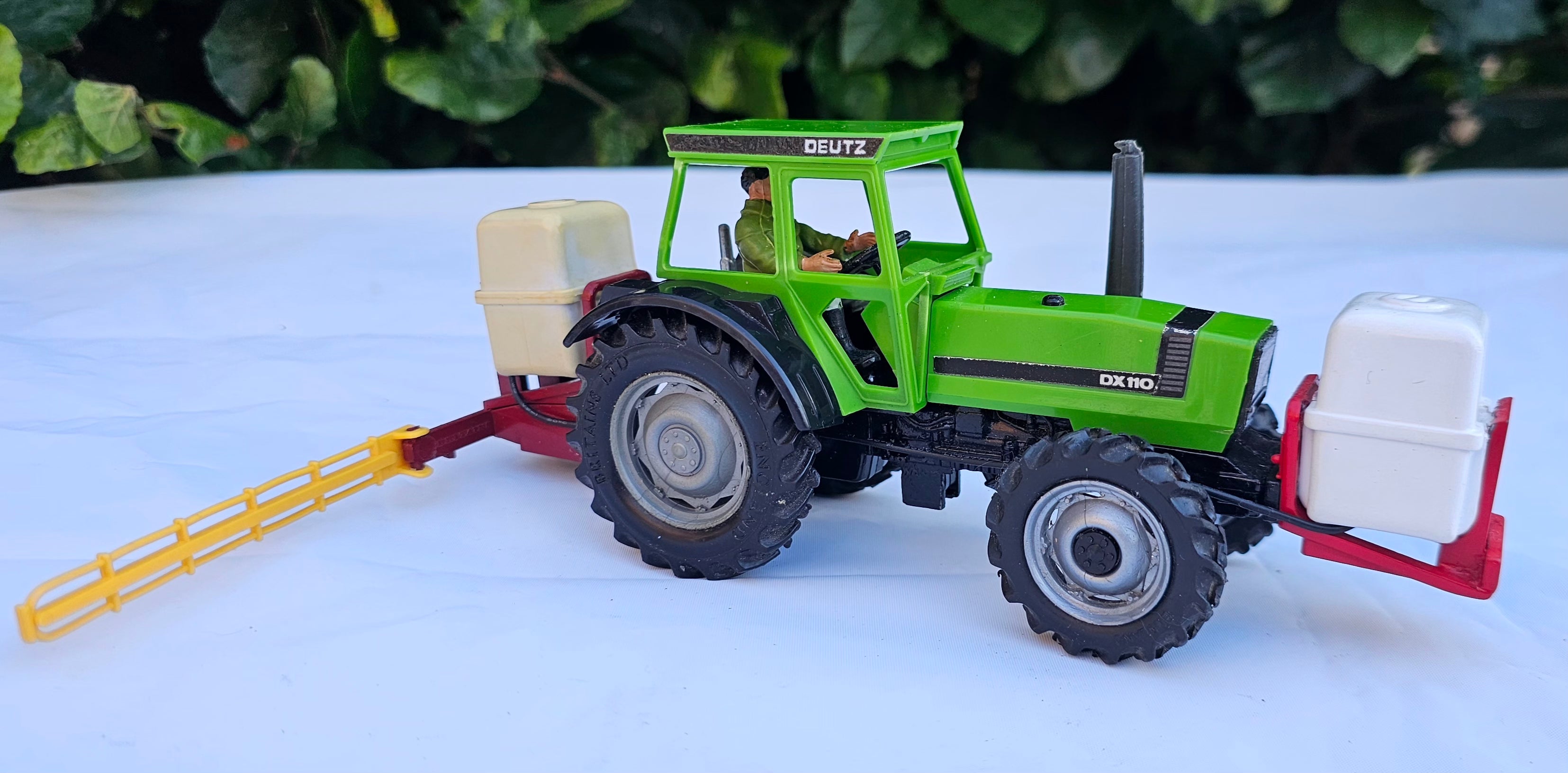 Britains Deutz-Fahr DX 110 Tractor & Sprayer Conversion