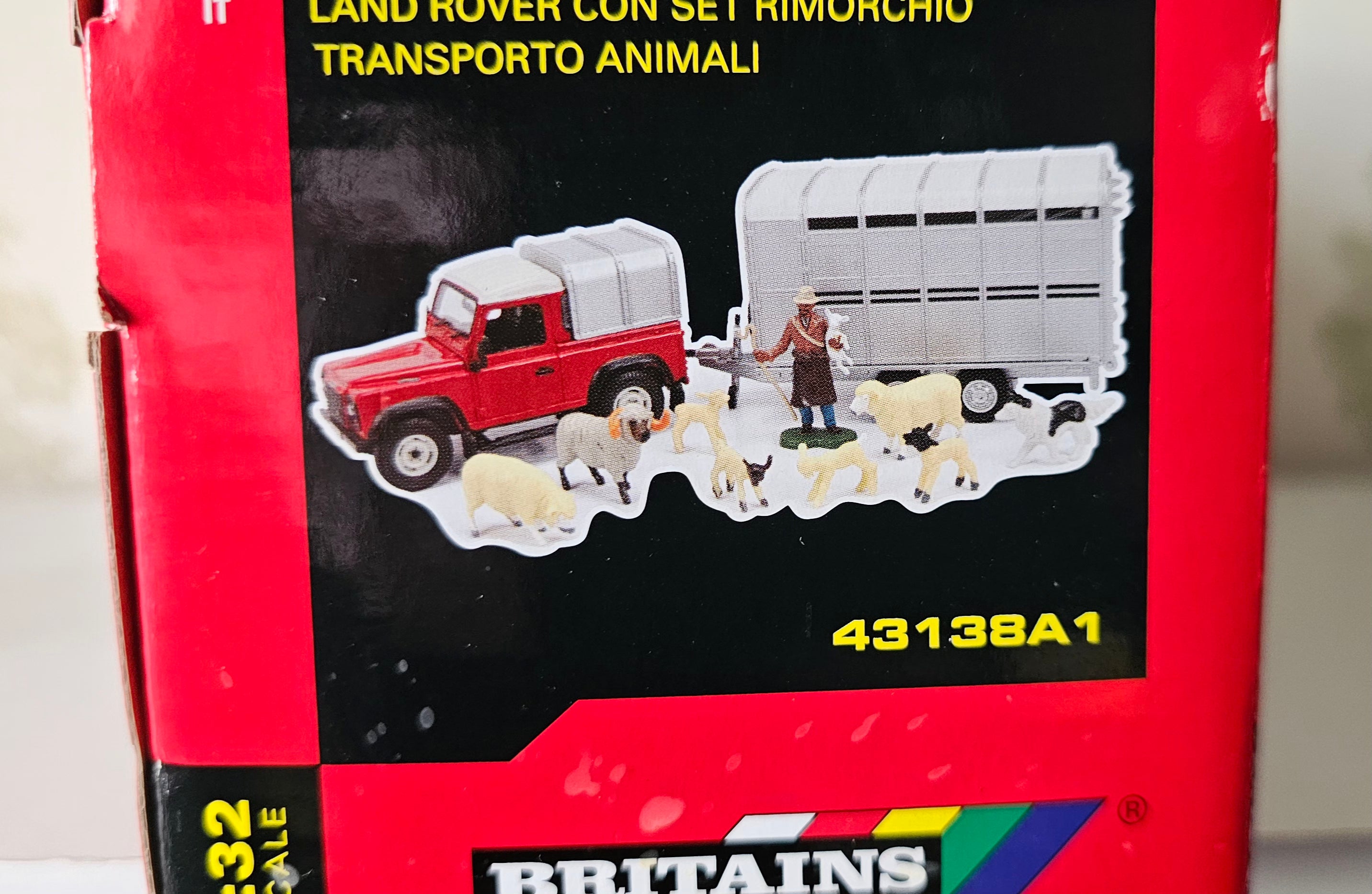 Britains Land Rover & Livestock Trailer Set 43138A1