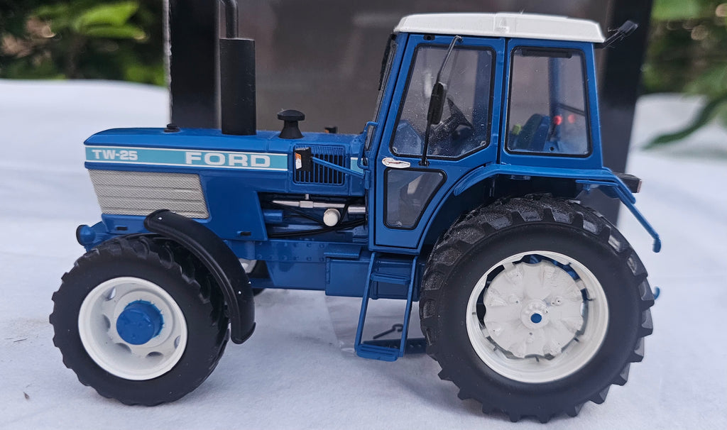 Marge Models Ford TW 25 Tractor Gen 1