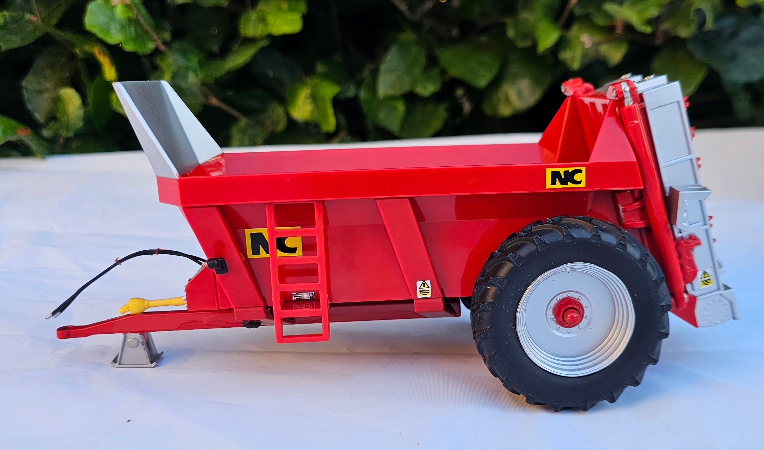 Britains NC Manure Spreader Conversion
