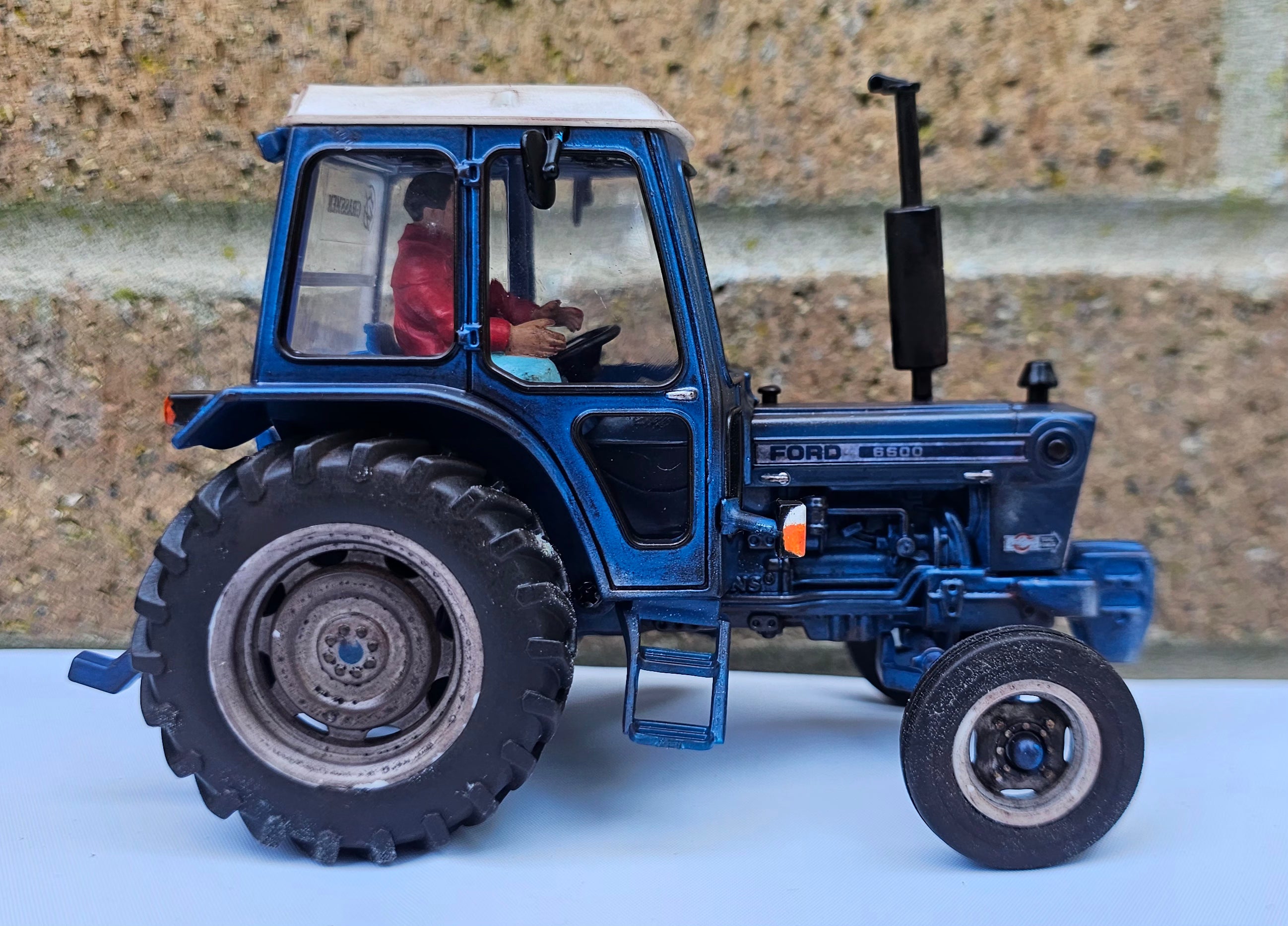 Britains Ford 6600 Tractor Weathered Grassmen Conversion
