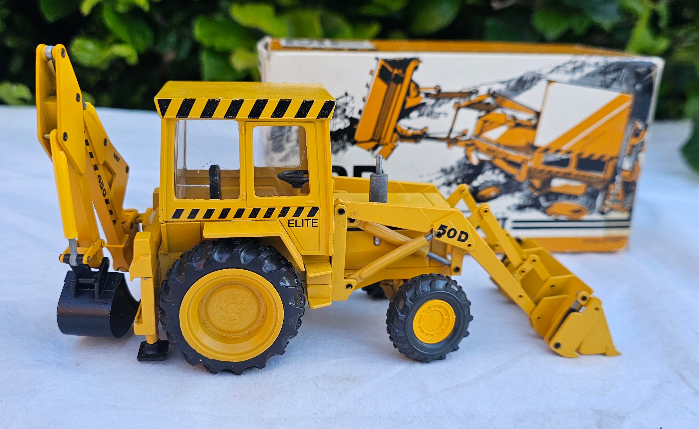 Conrad MF 50D Massey Ferguson 450 Backhoe Loader