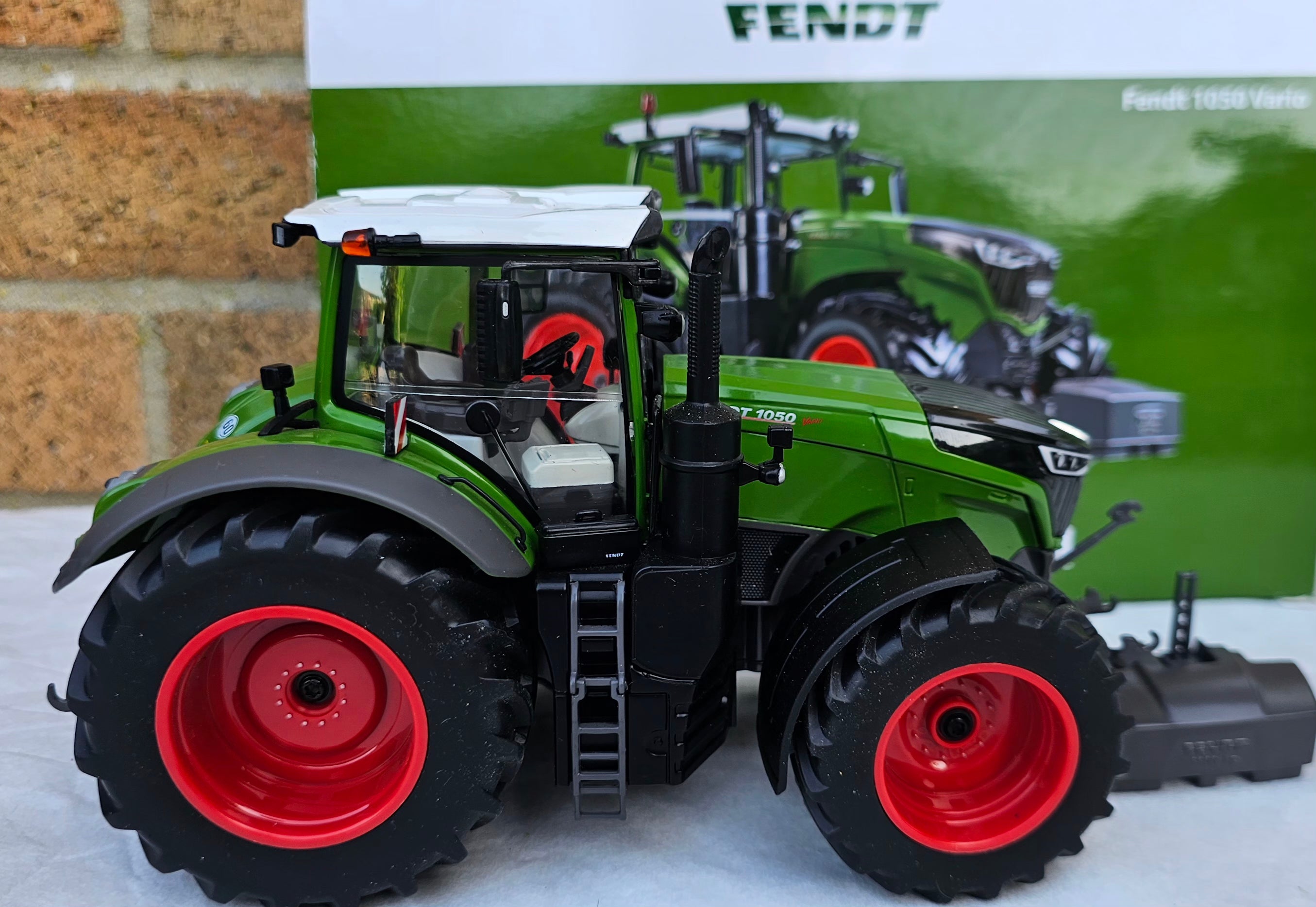 Wiking Fendt 1050 Vario Tractor