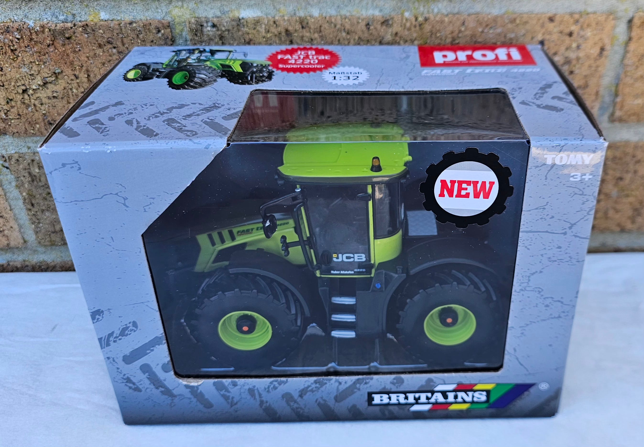 Britains JCB 4220 Fastrac Tractor Profi