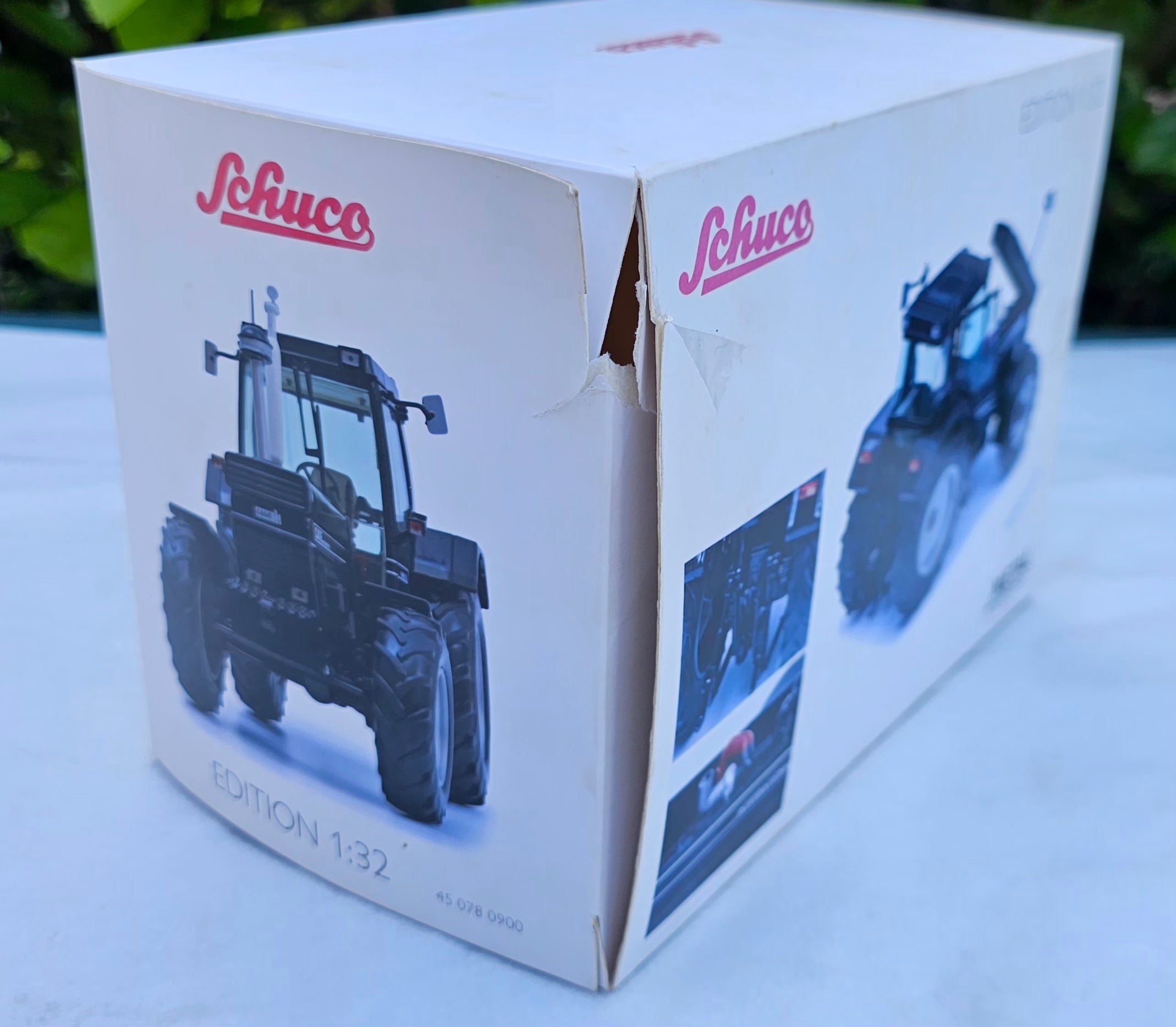 Schuco International Case 1455 XL Tractor