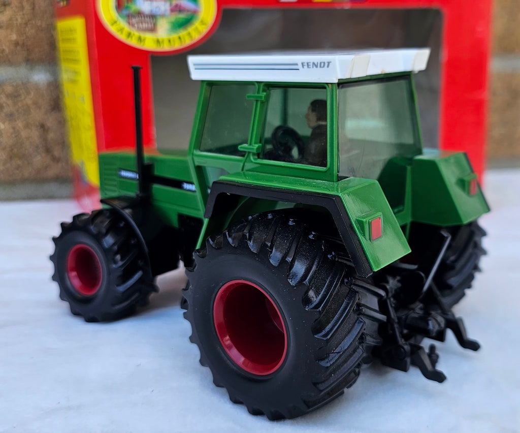 Britains Fendt 615 LSA With Floatation Tyres 9443