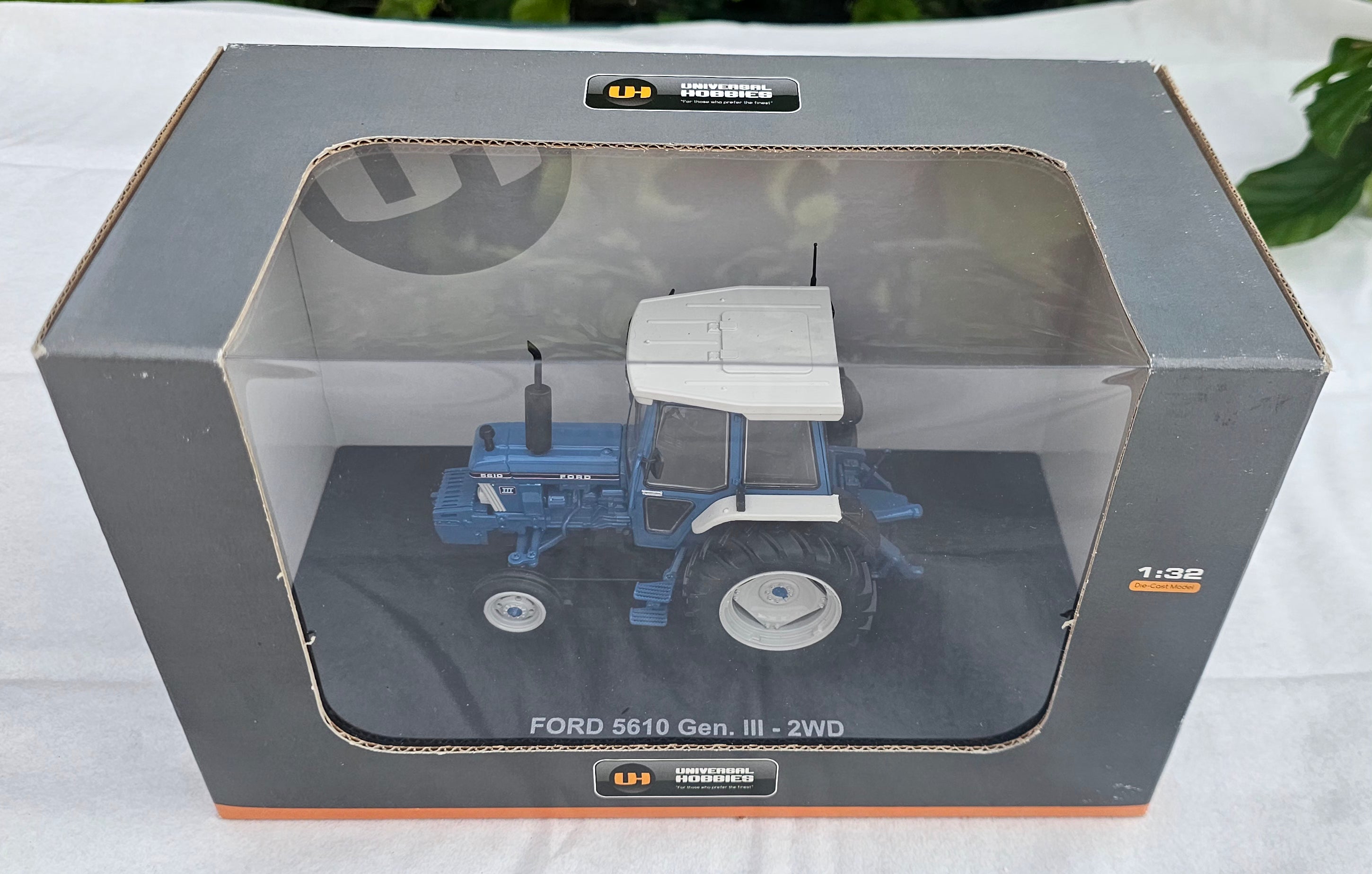 Universal Hobbies Ford 5610 Tractor 2WD Gen 3 UH4139