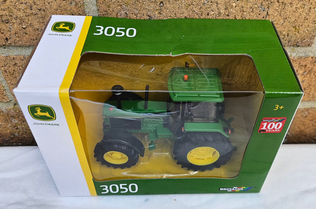 Britains John Deere 3050 Tractor 4WD 42902