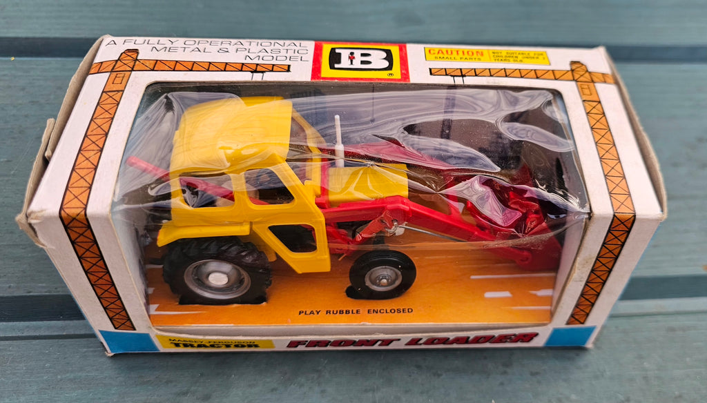 Britains Massey Ferguson 135 With Front Loader 9572