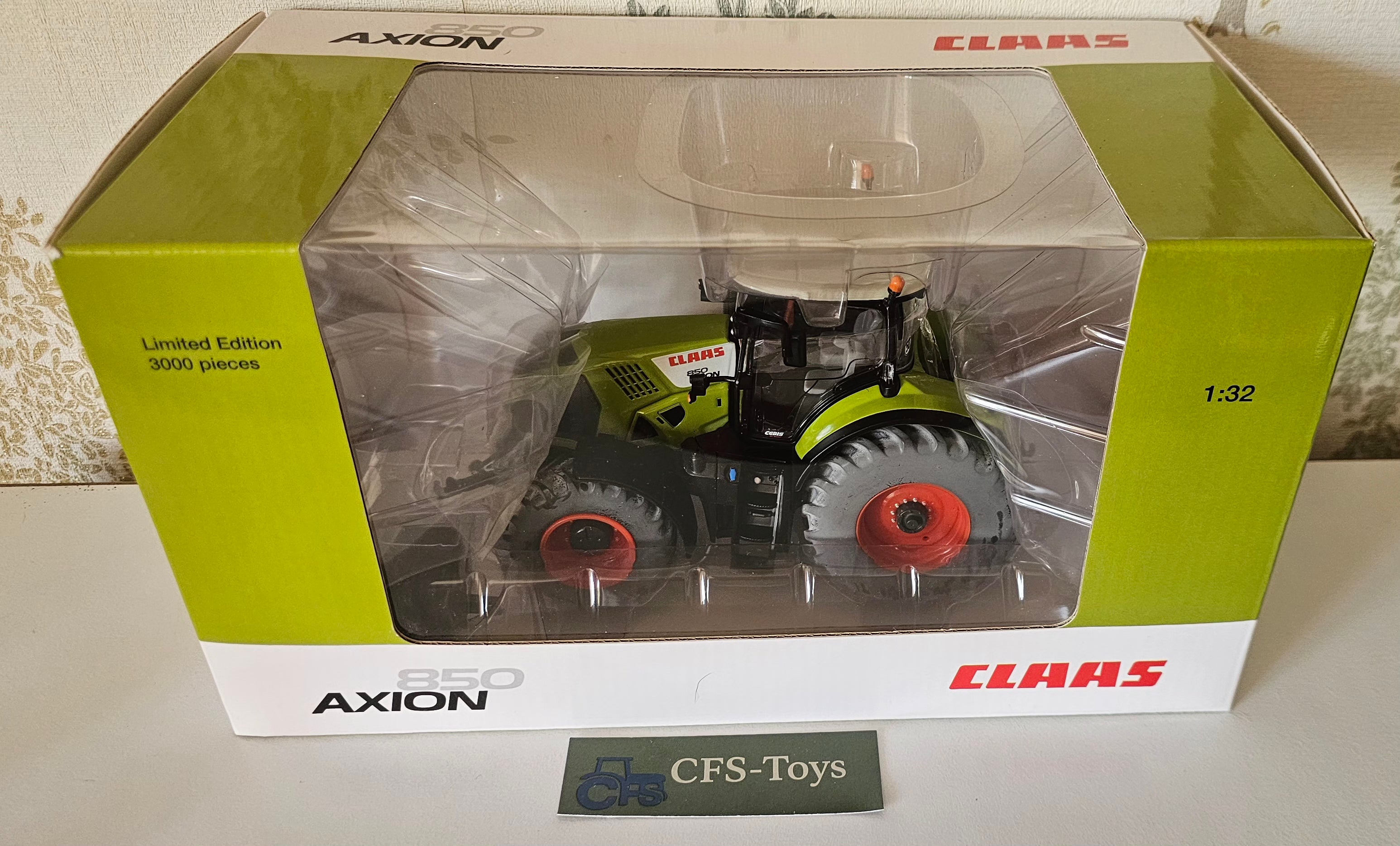 USK CLAAS Axion 850 Limited Edition Dealer Box