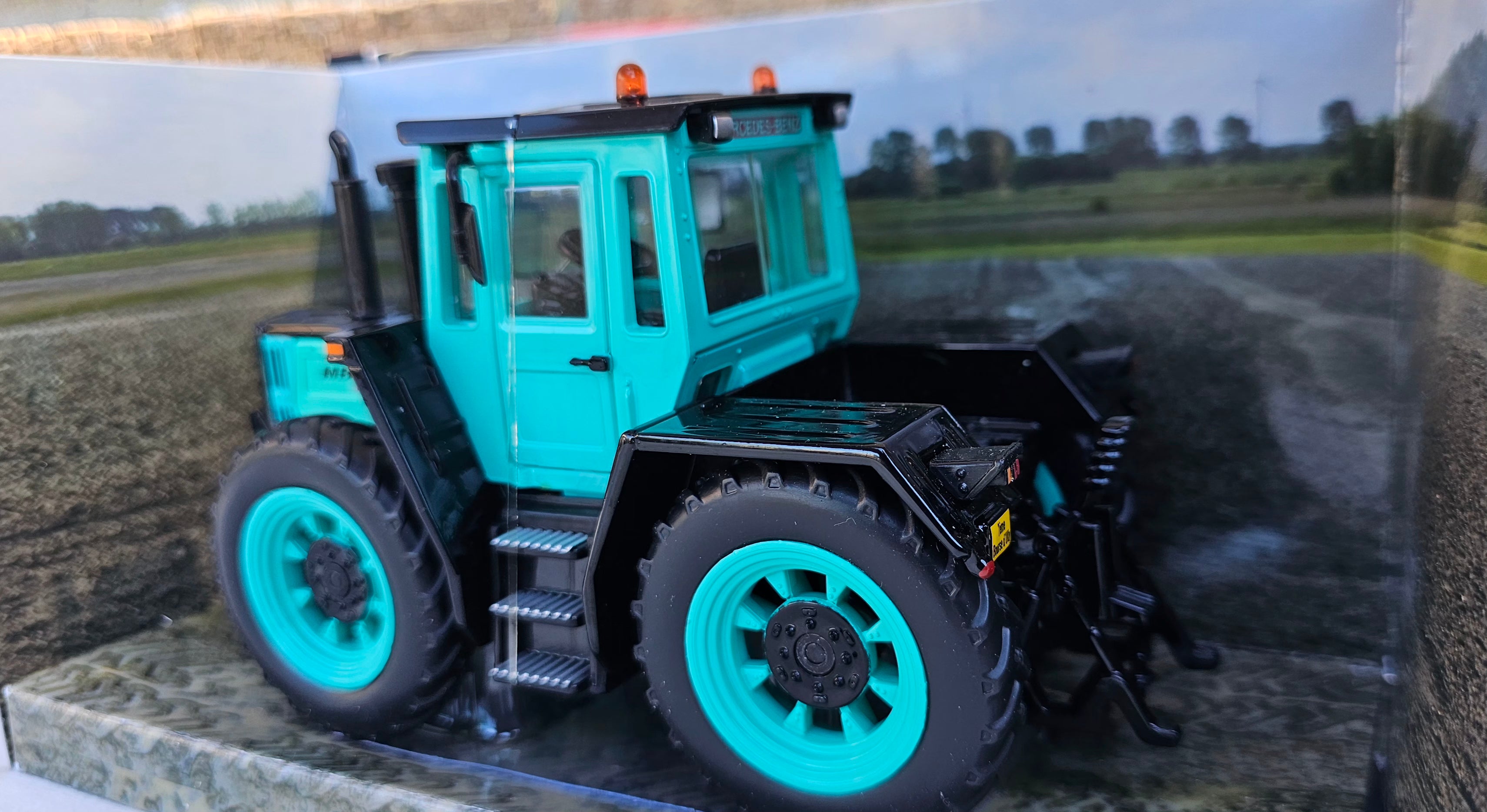 Siku MB Trac 1300 Tractor Limited Edition 500 pcs 3477