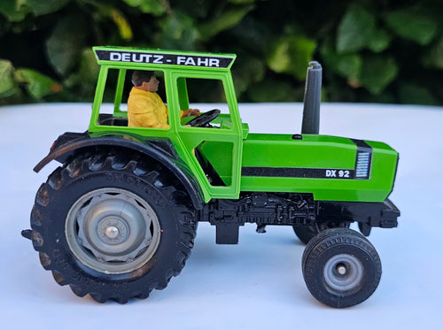 Britains Deutz-Fahr DX 92 Tractor 2wd Conversion