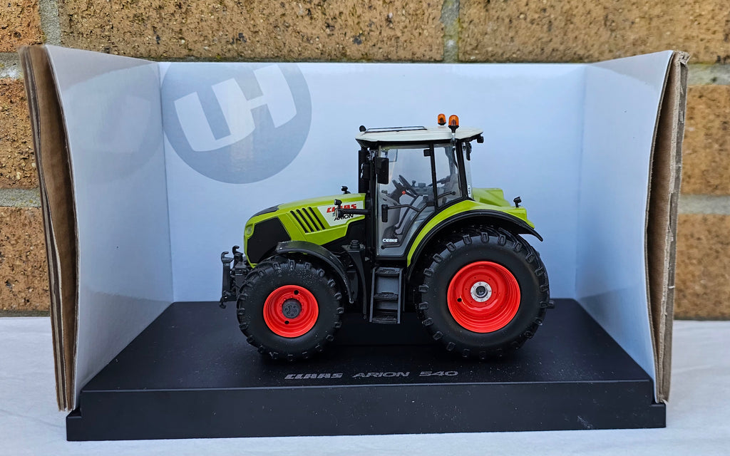Universal Hobbies Claas Arion 540 Tractor UH4250
