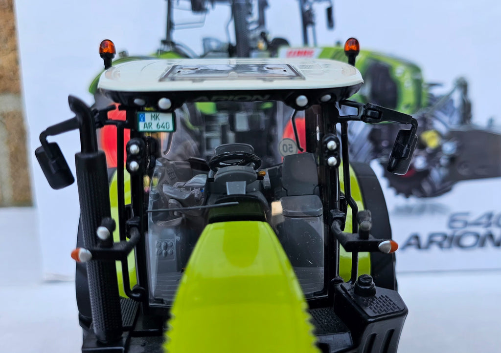 Wiking Claas Arion 640 Tractor