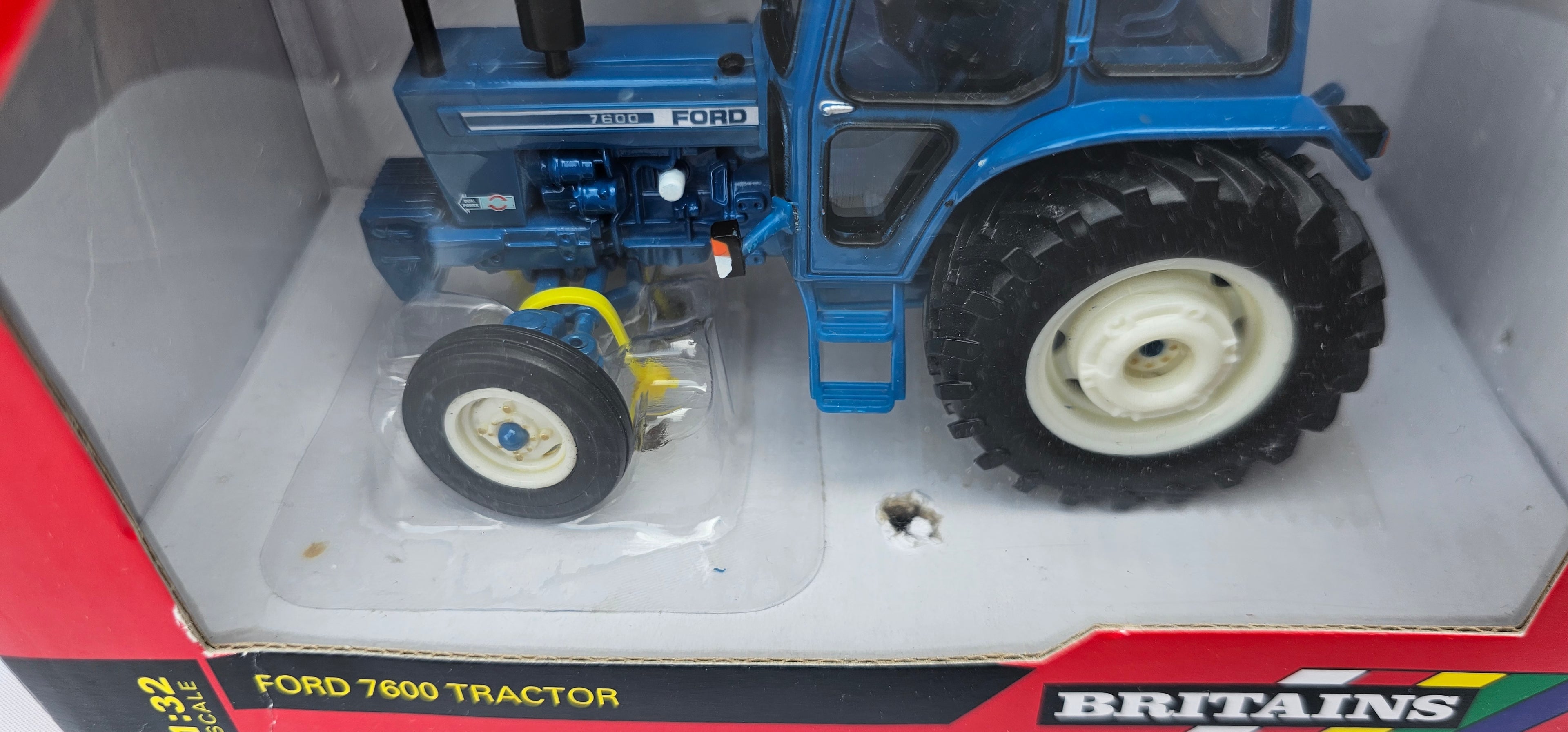 Britains Ford 7600 Tractor 42795