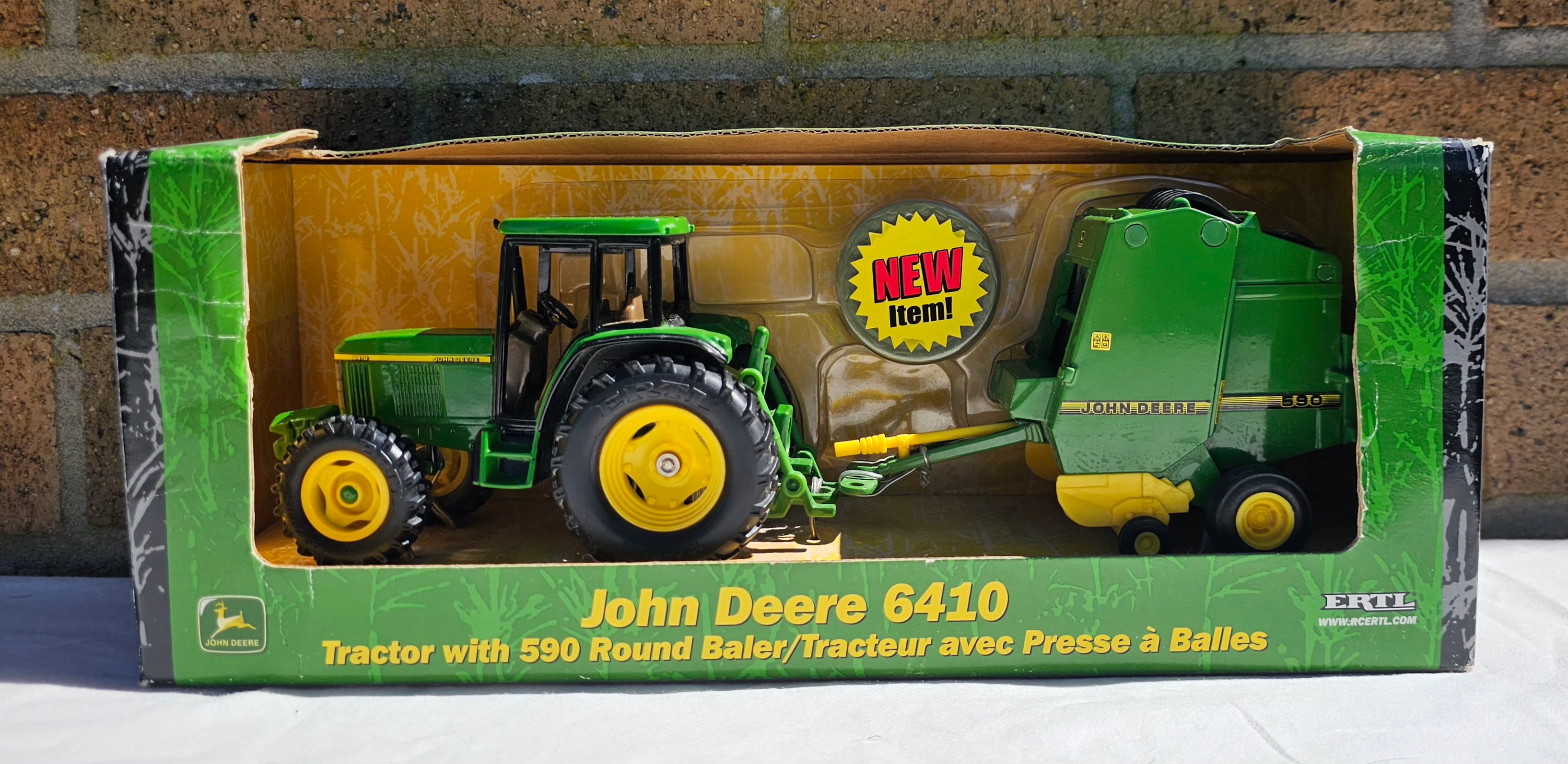 Ertl John Deere 6420 Tractor & 590 Baler Set