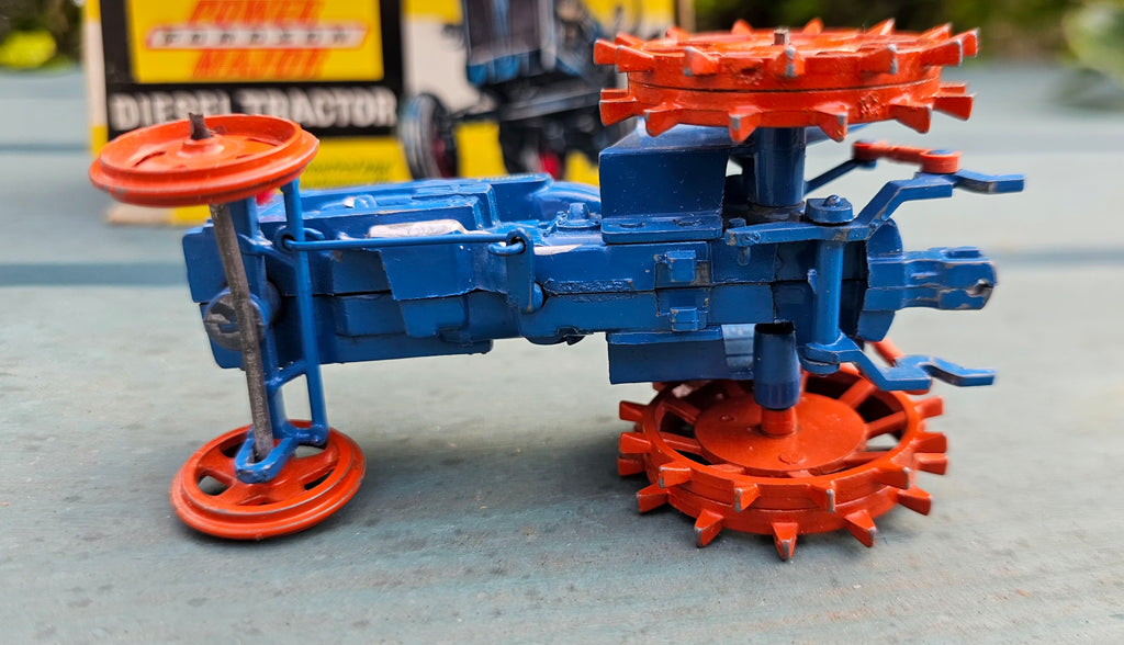 Britains Fordson Major 171F Tractor With Spaded Lug Wheels