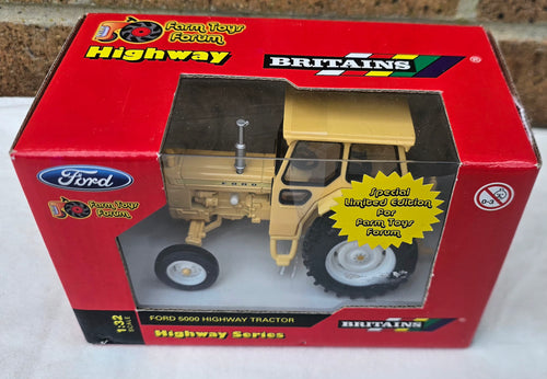 Britains Ford 5000 Highway Tractor Yellow 42570