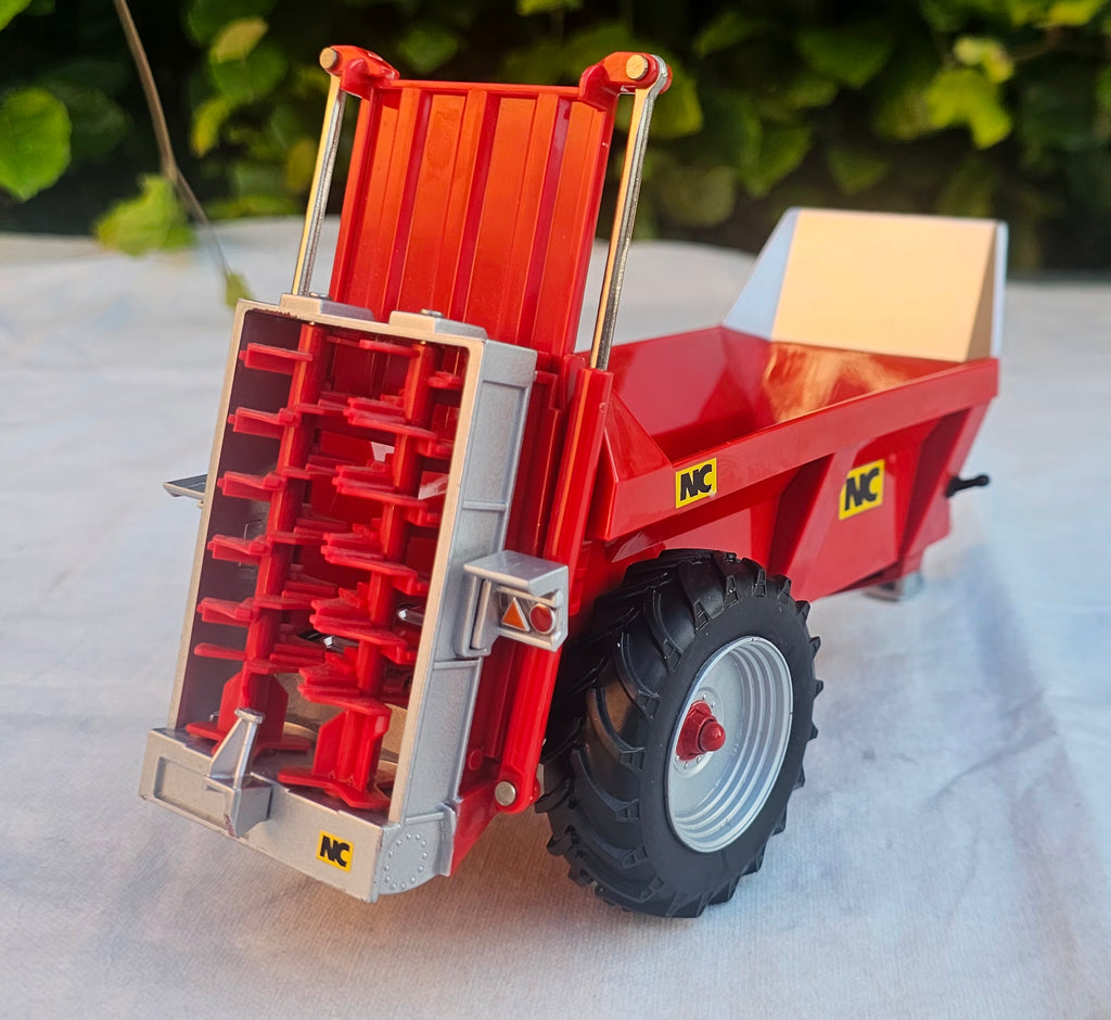 Britains NC Manure Spreader