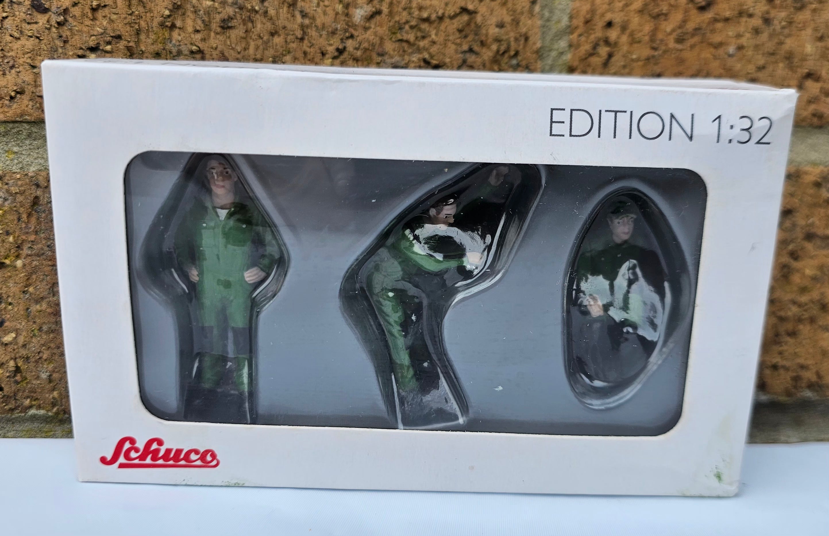 Schuco John Deere Figures Set