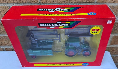 Britains Farm Gift Set Tractor Trailer 40841