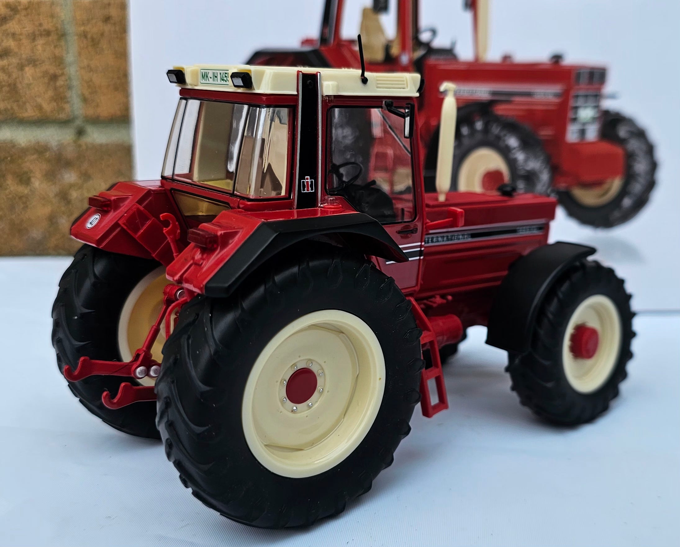 Wiking International IH 1455XL Tractor