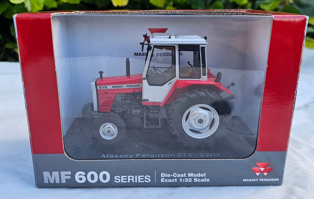 Universal Hobbies Massey Ferguson MF 675 2WD Tractor