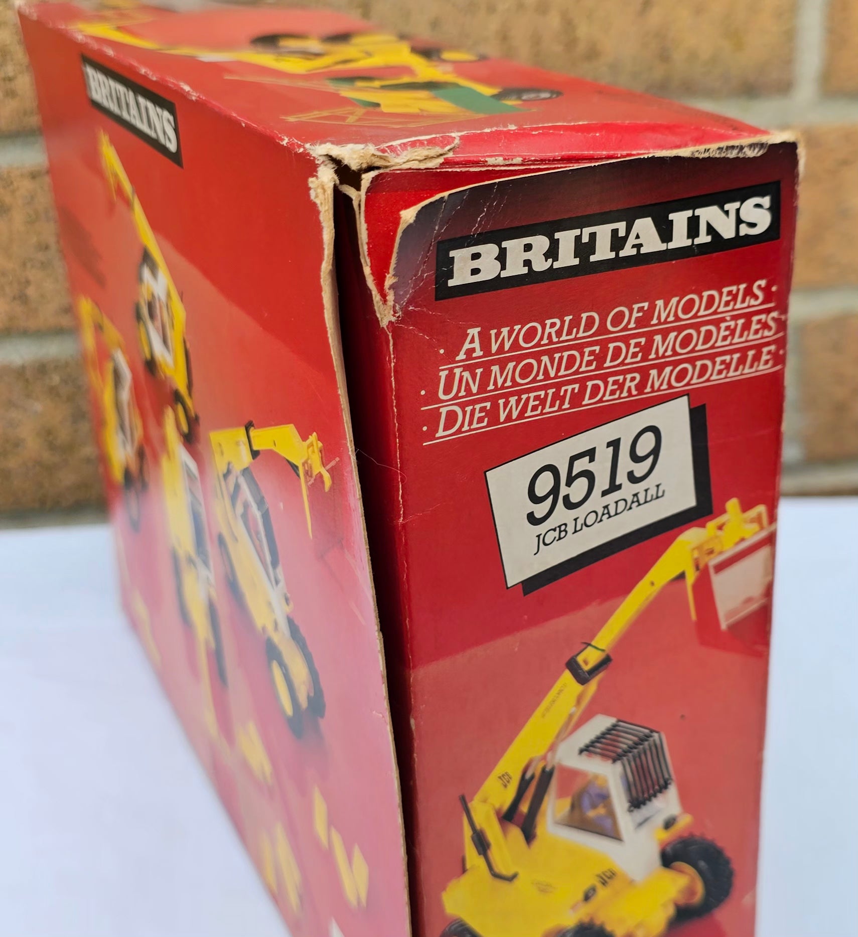 Britains JCB Loadall 9519