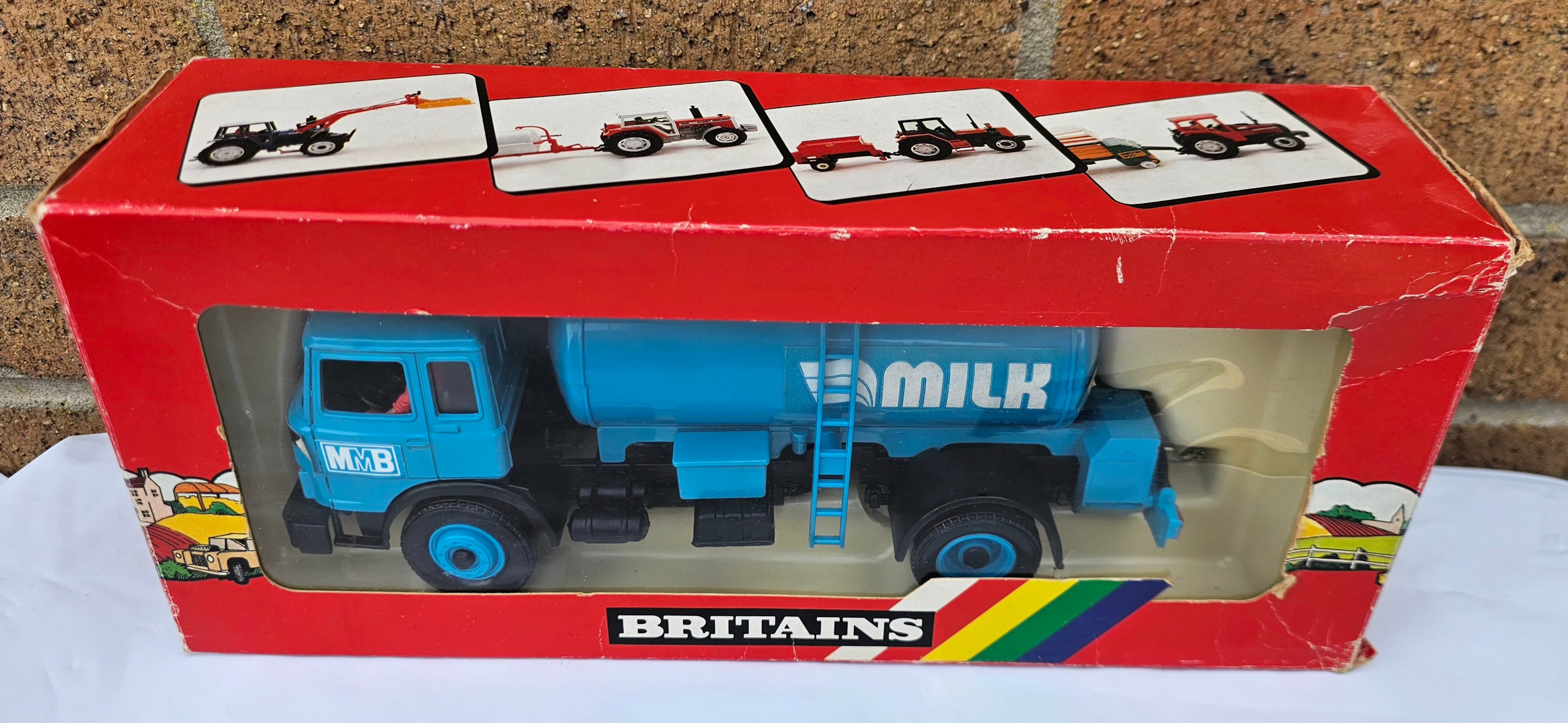 Britains Milk Transporter Tanker Blue 9604