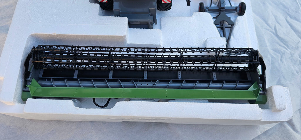 Schuco Fendt 9460R Mähdrescher Combine