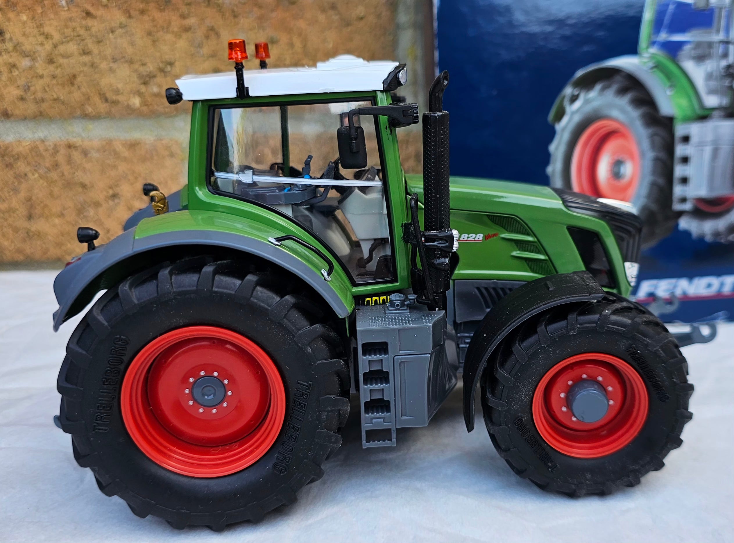 Wiking Fendt 828 Vario Tractor
