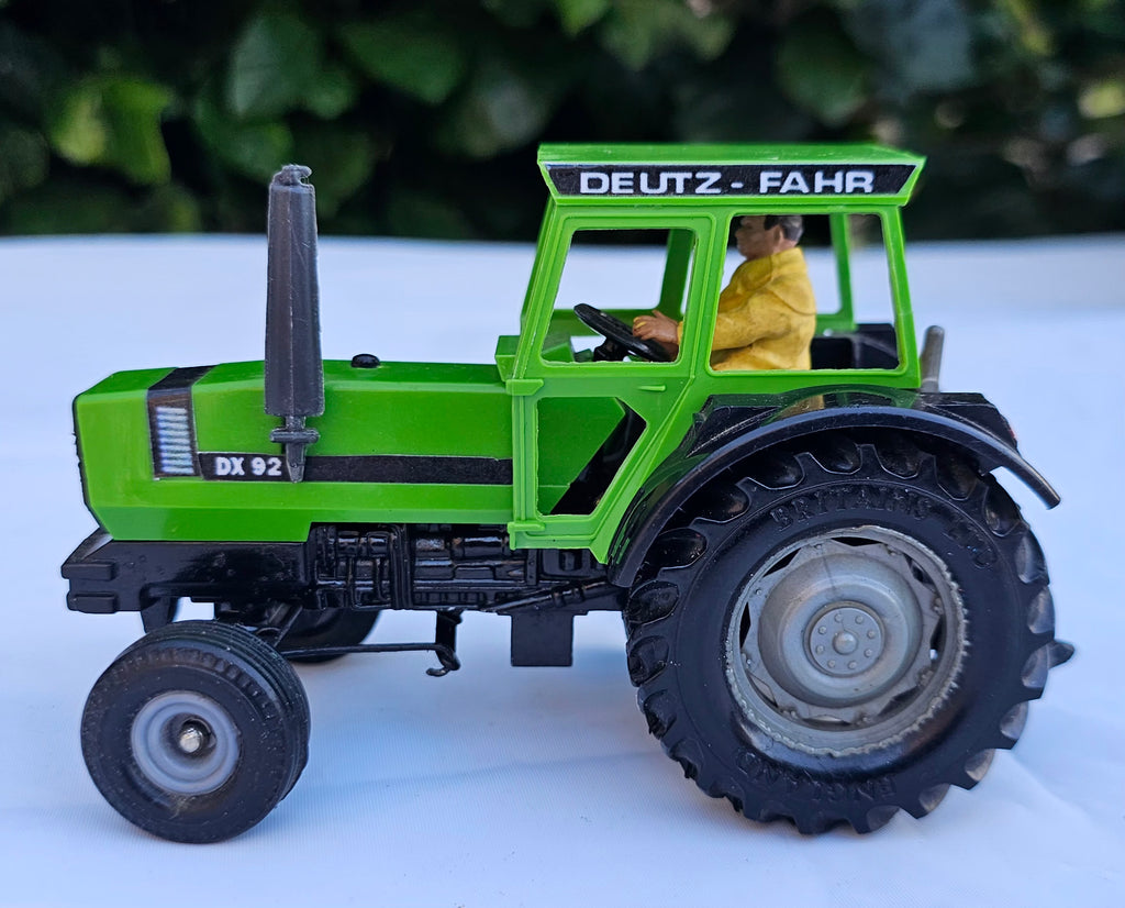 Britains Deutz-Fahr DX 92 Tractor 2wd Conversion