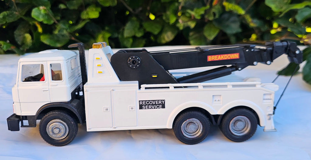 Britains Iveco Breakdown Recory Truck Lorry Conversion