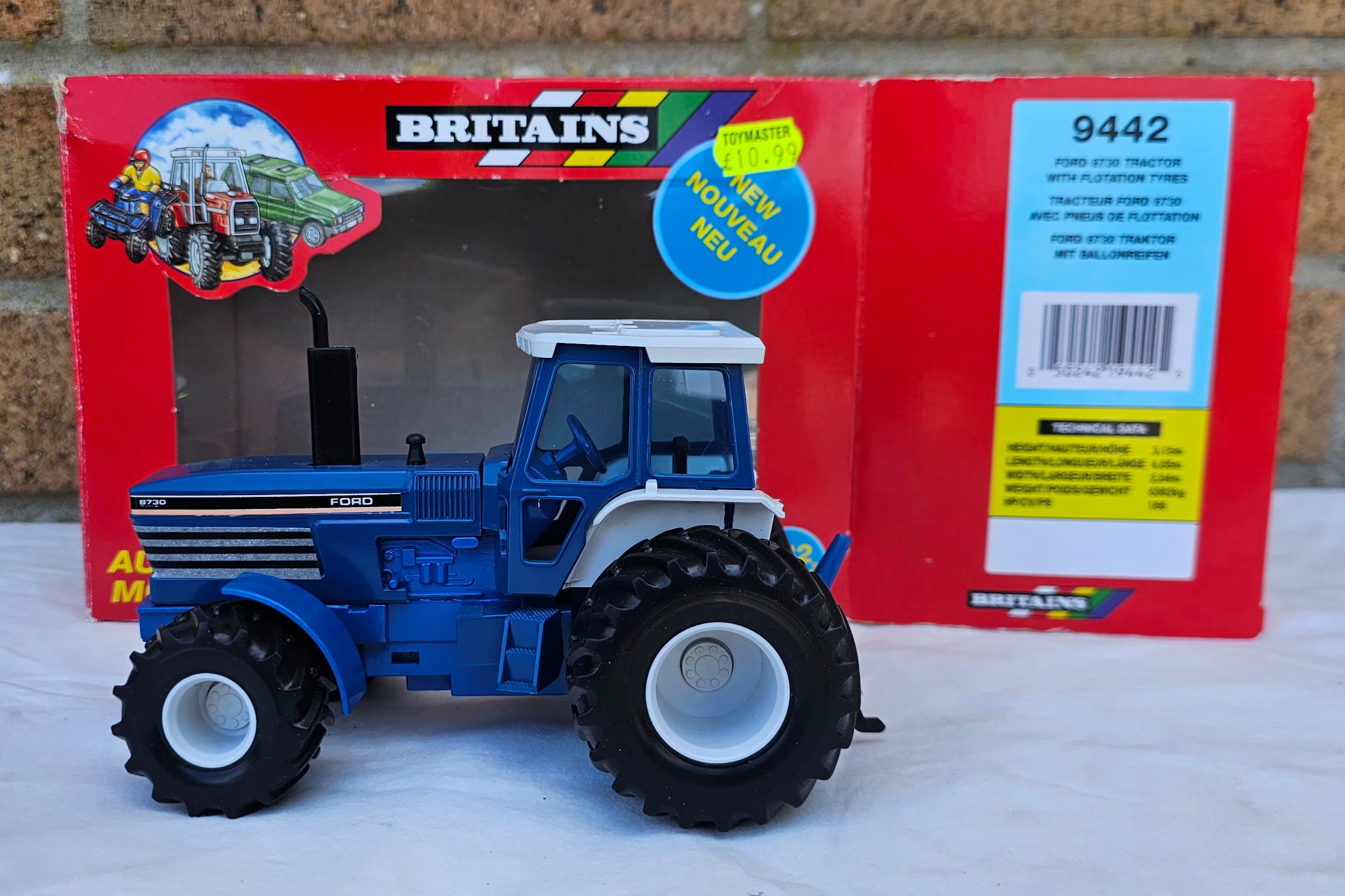 Britains Ford 8730 Tractor With Floatation Tyres 9442