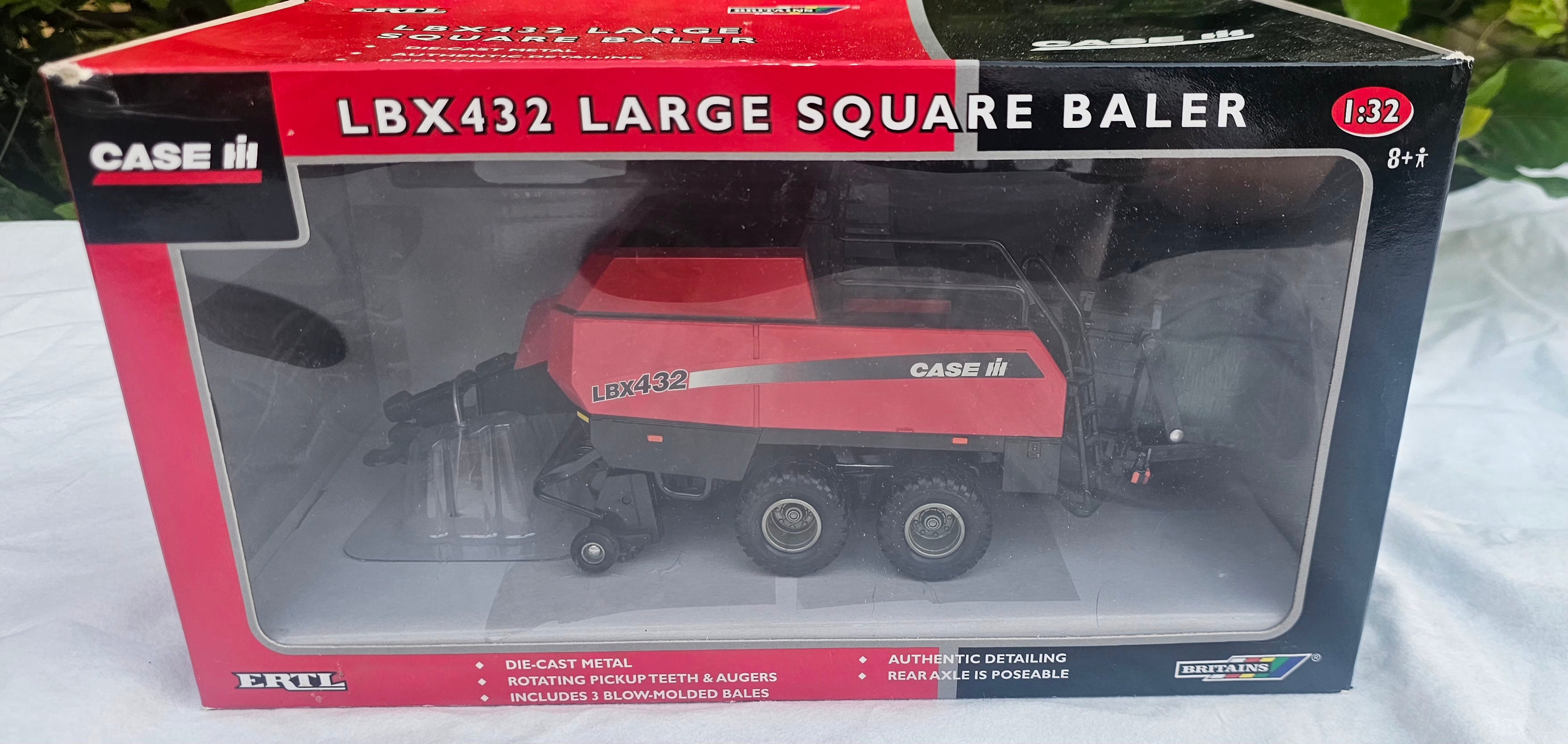 Britains Case Large Square Baler LBX432 14314 Dealer Box