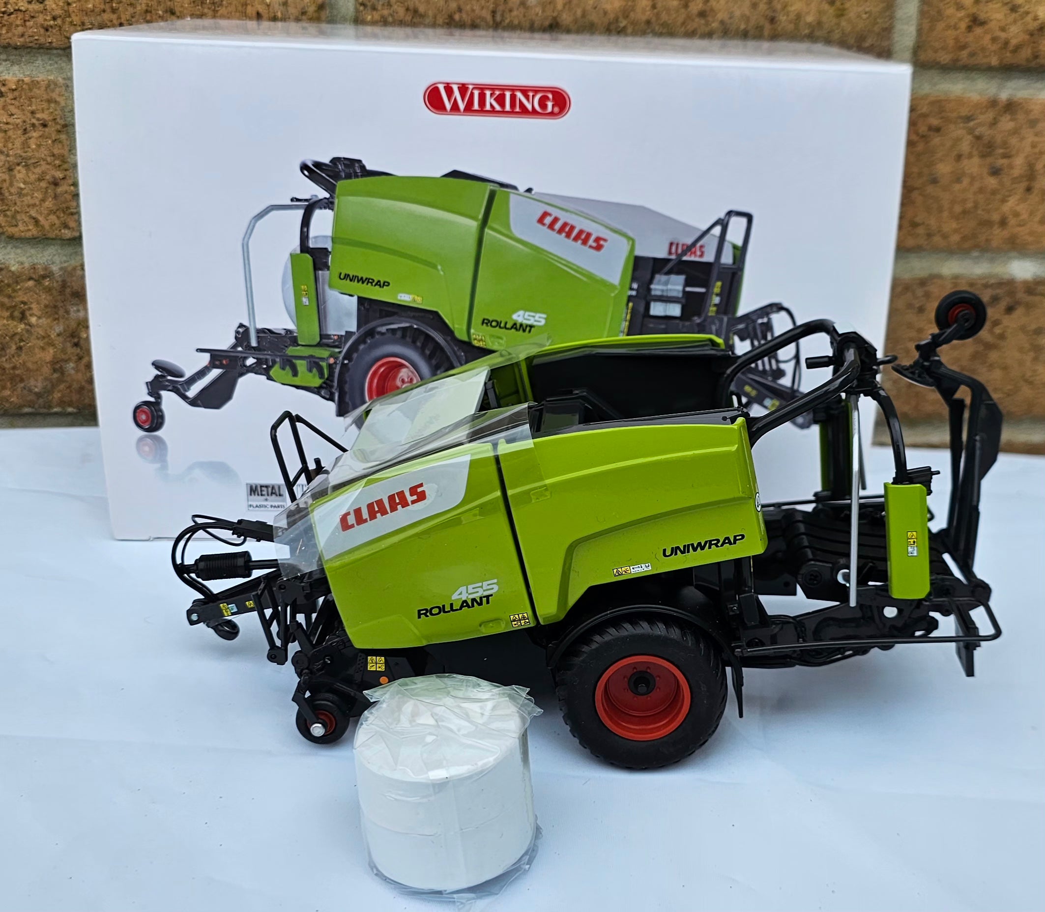 Wiking Claas Uniwrap Rollant 455