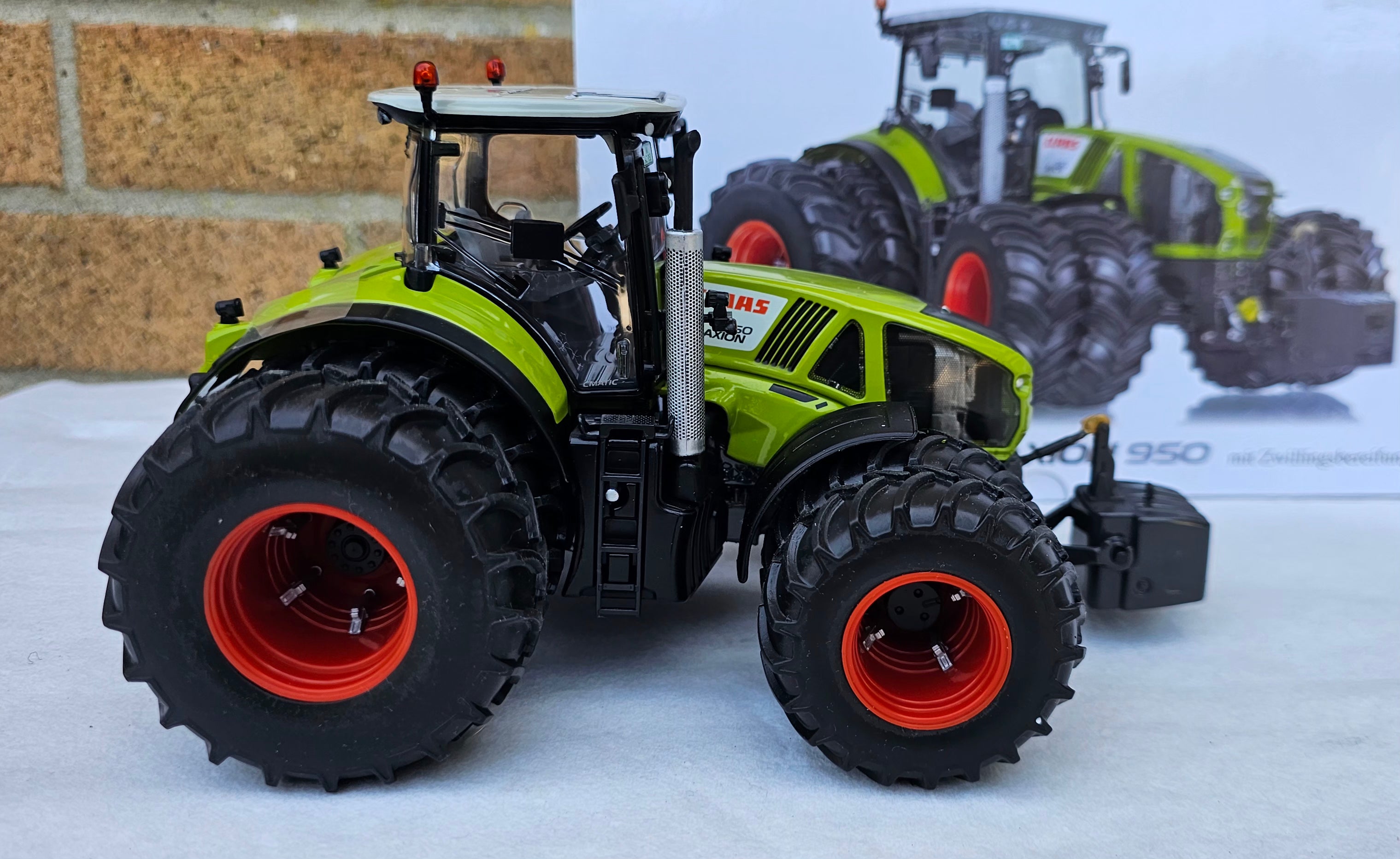 Wiking Claas 950 Tractor Dual Wheels